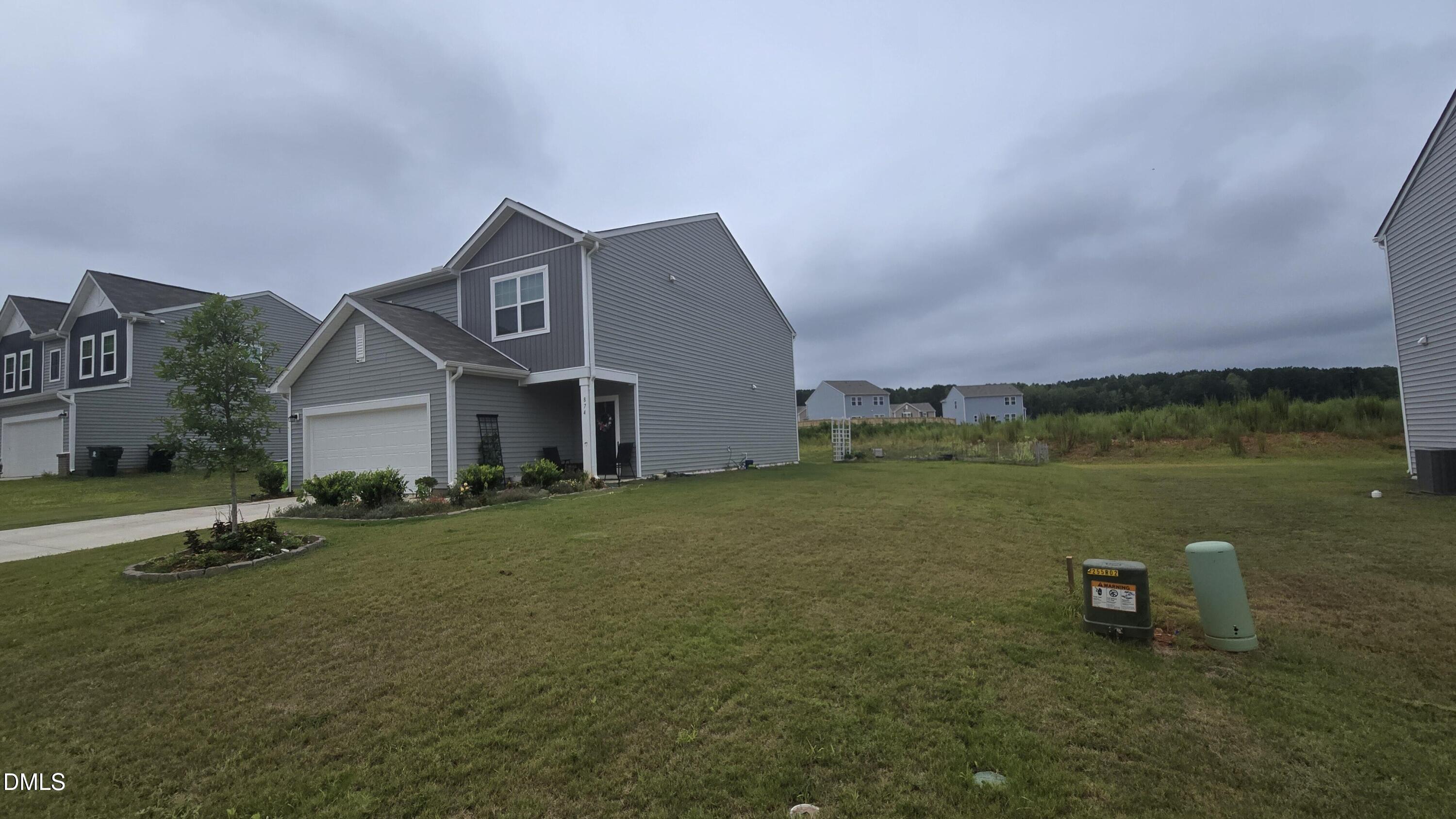 874 Embraer Way Property Photo 2