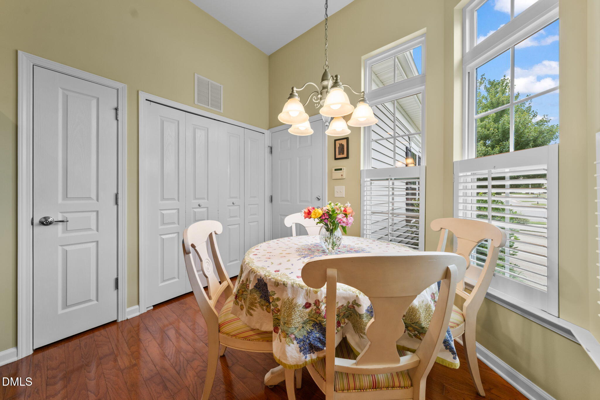 801 Burnaby Court Property Photo 14