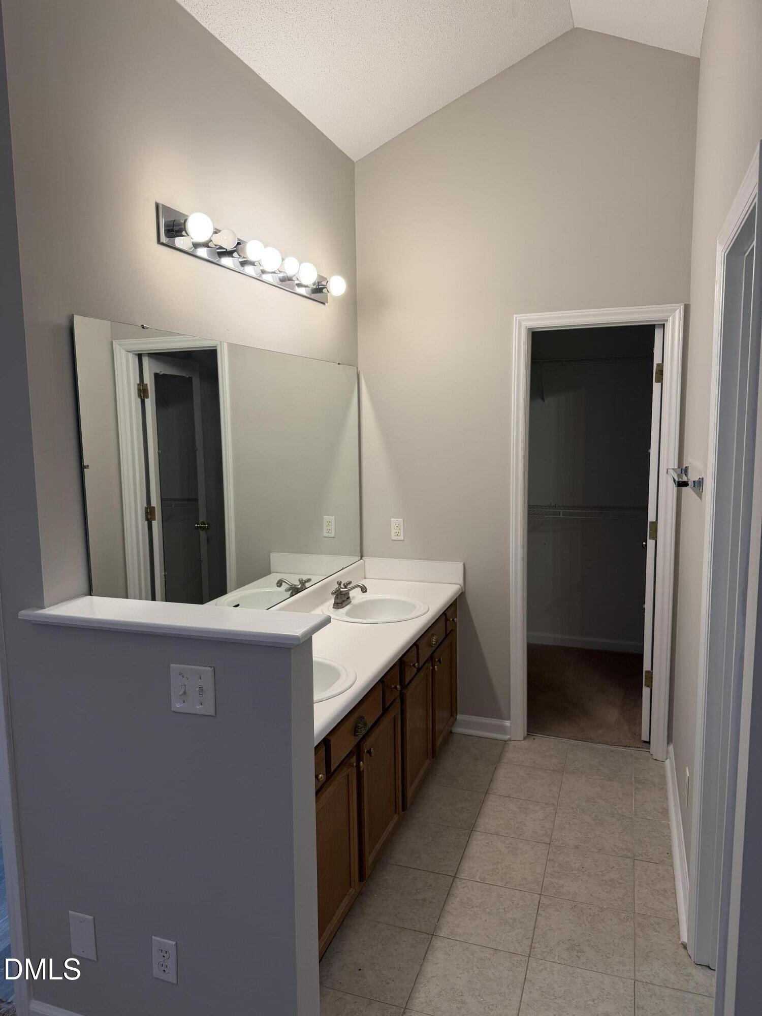 513 High Ridge Drive Property Photo 12
