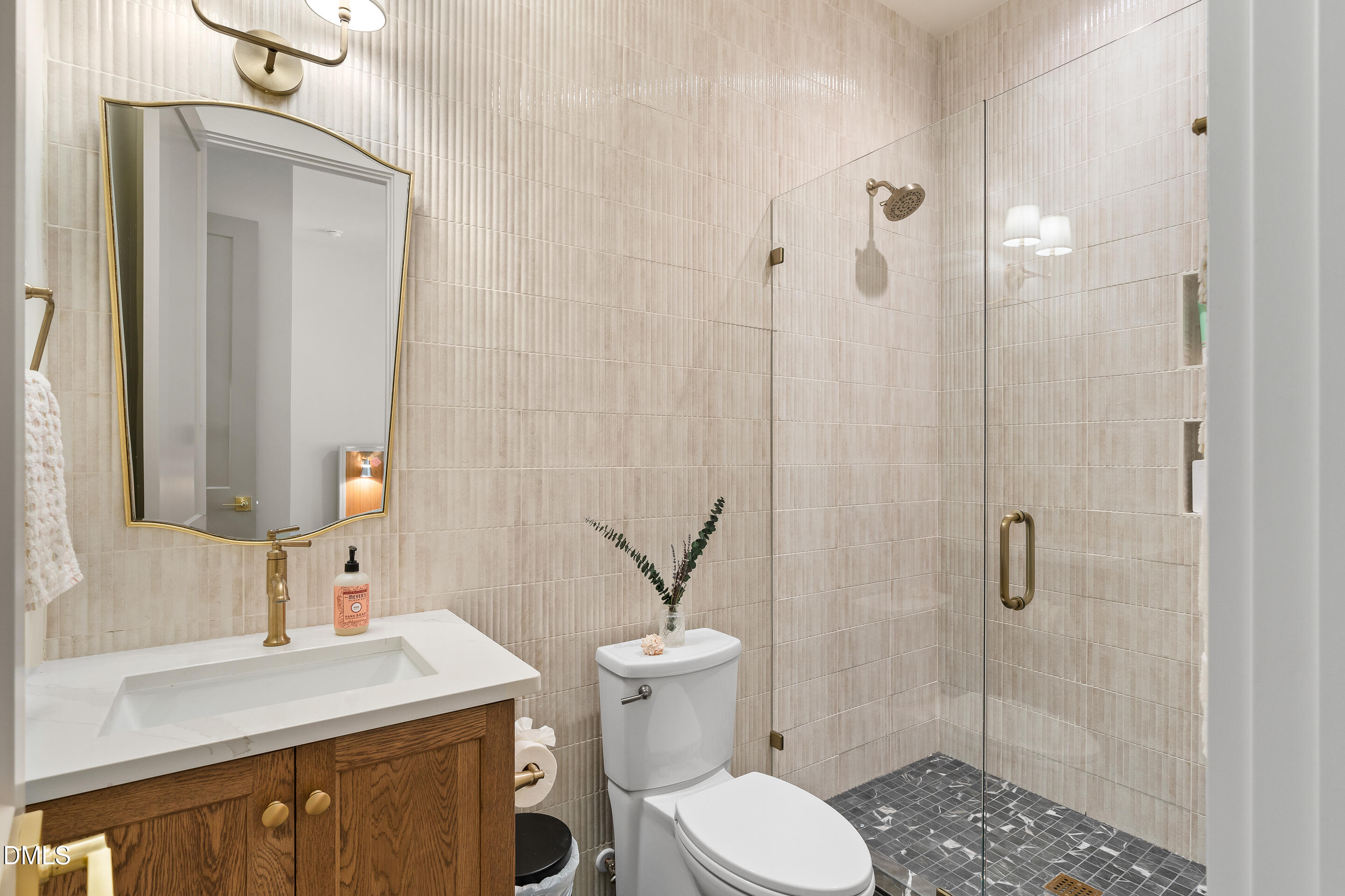 2508 Brassfield Road Property Photo 39