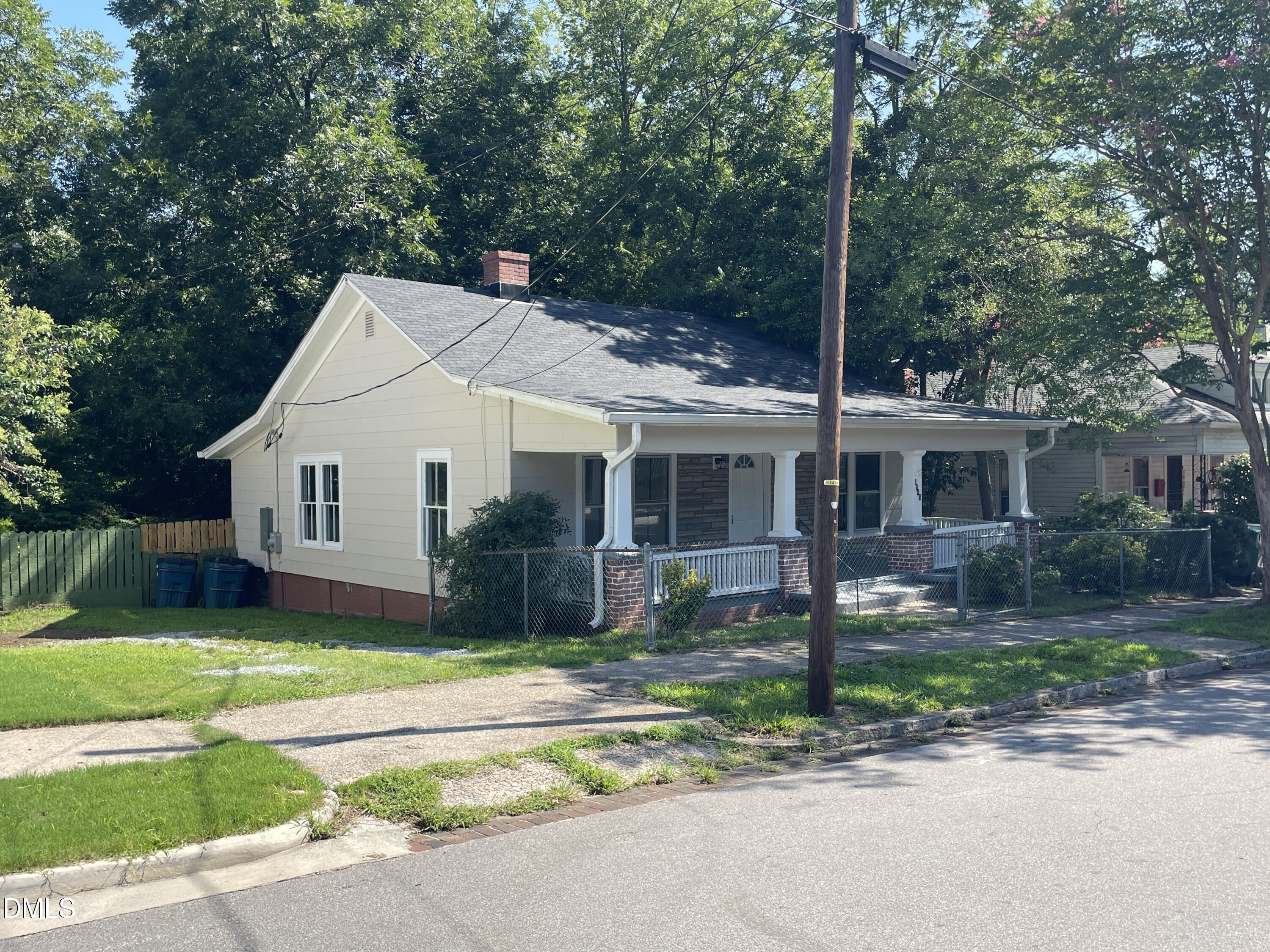 1905 Taylor Street Property Photo 1