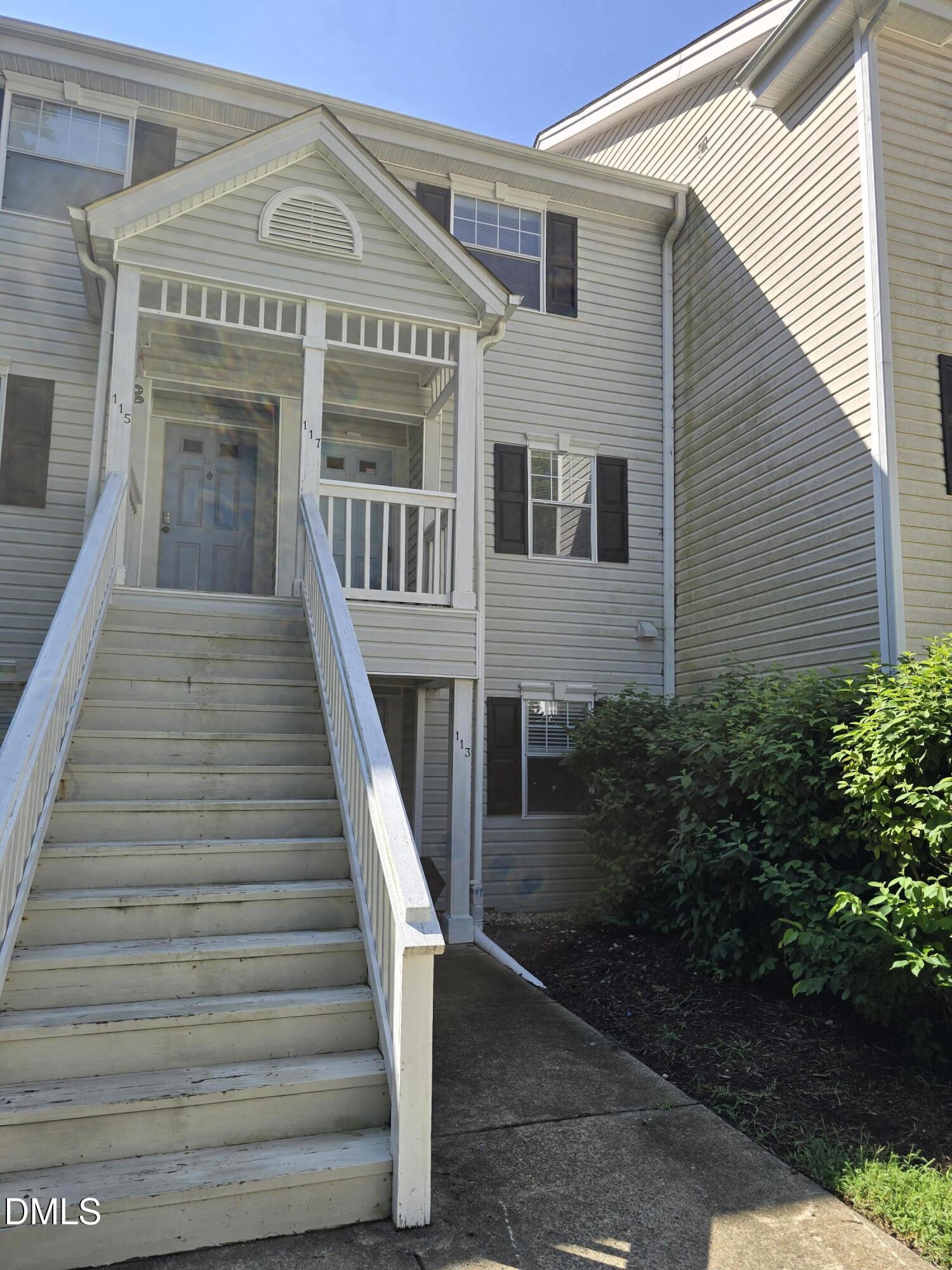 117 Kingsbury Drive Property Photo 1