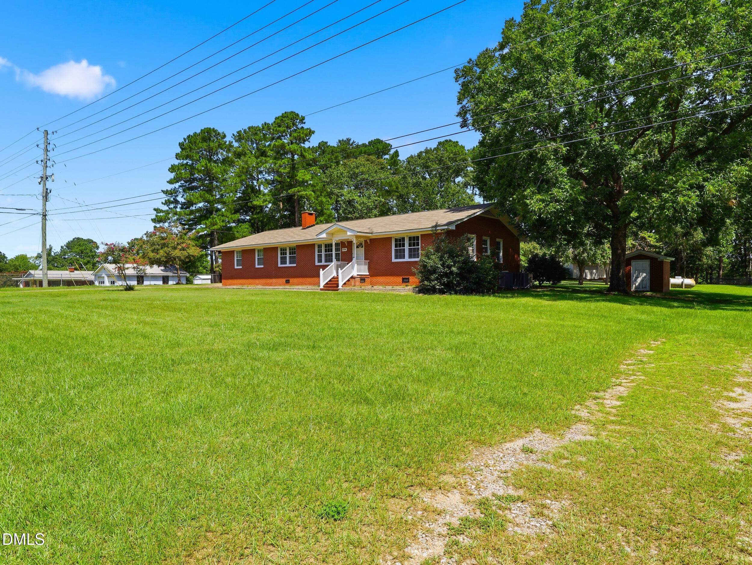 8701, 8705 White Oak Road Property Photo 1