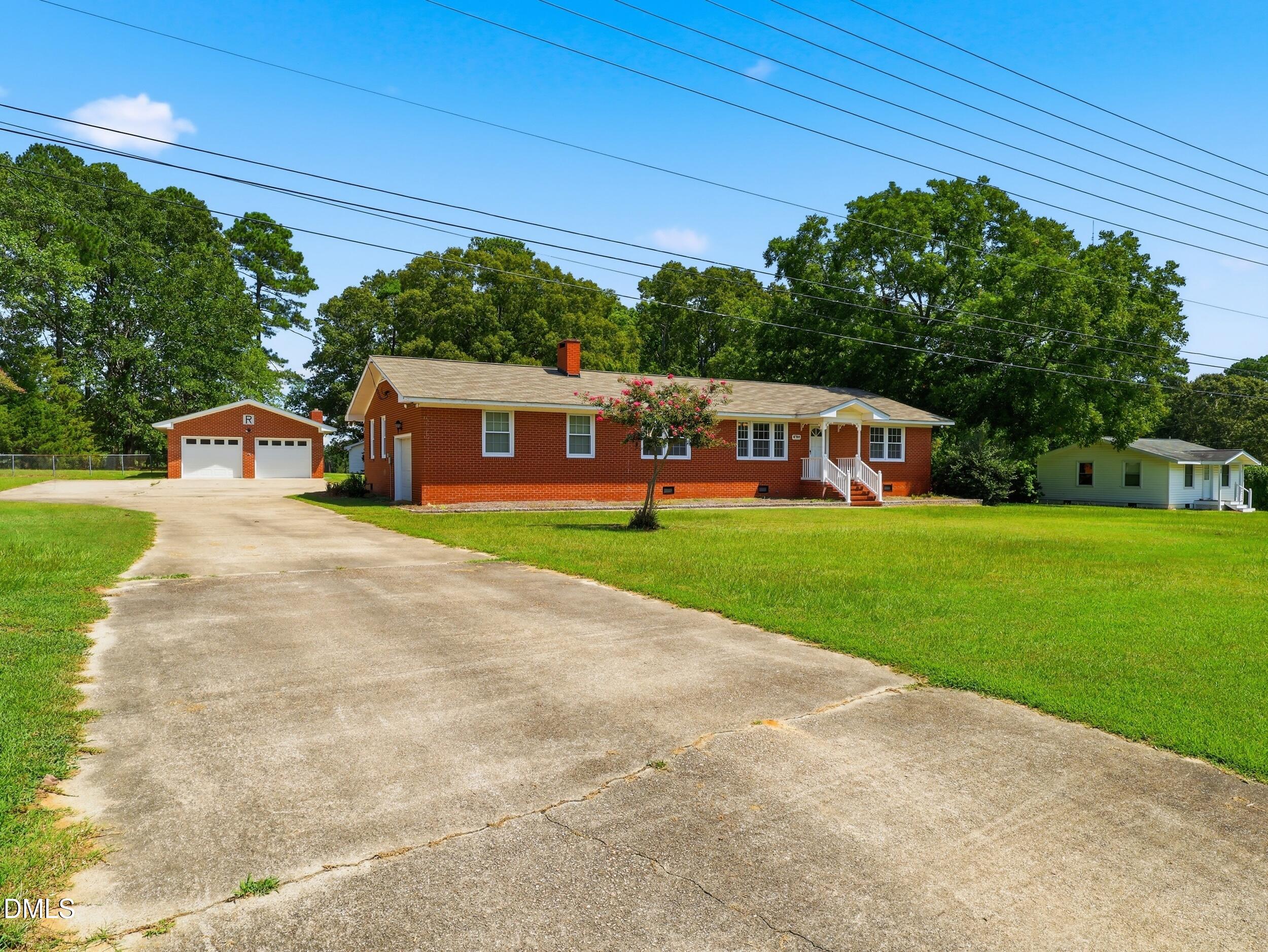 8701, 8705 White Oak Road Property Photo 3