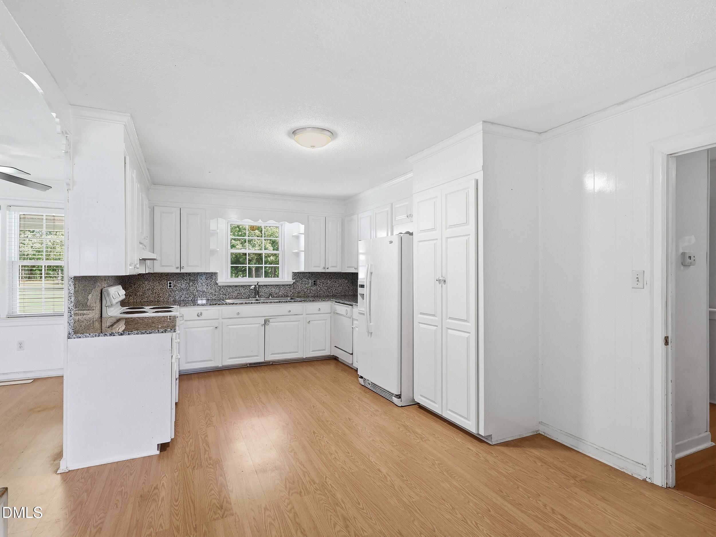 8701, 8705 White Oak Road Property Photo 14