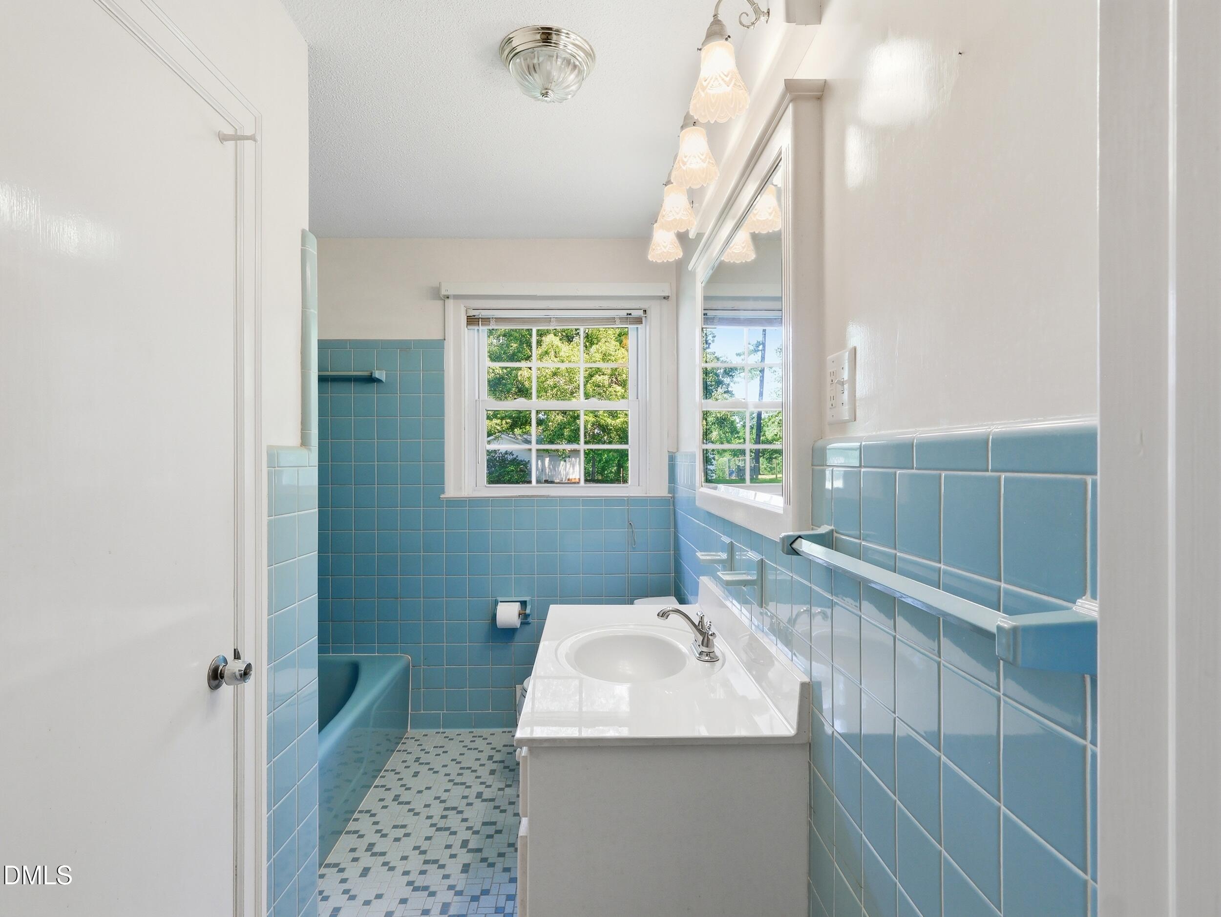 8701, 8705 White Oak Road Property Photo 18