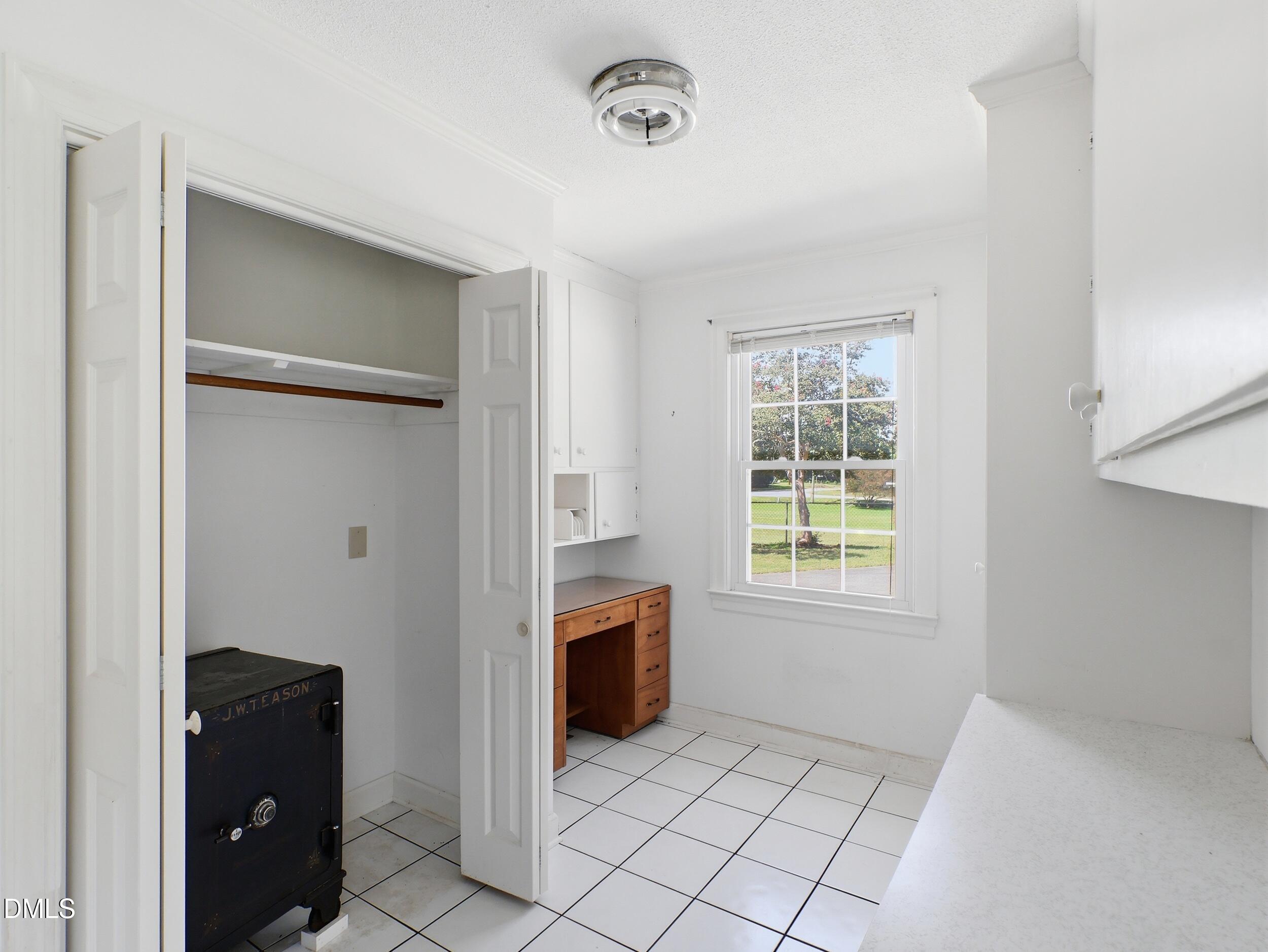 8701, 8705 White Oak Road Property Photo 24