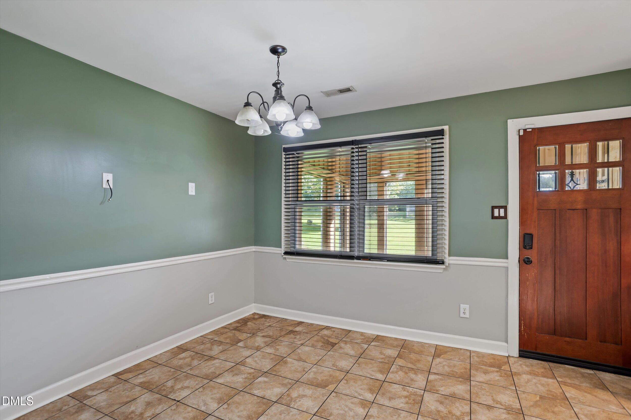 2512 Sundial Circle Property Photo 7