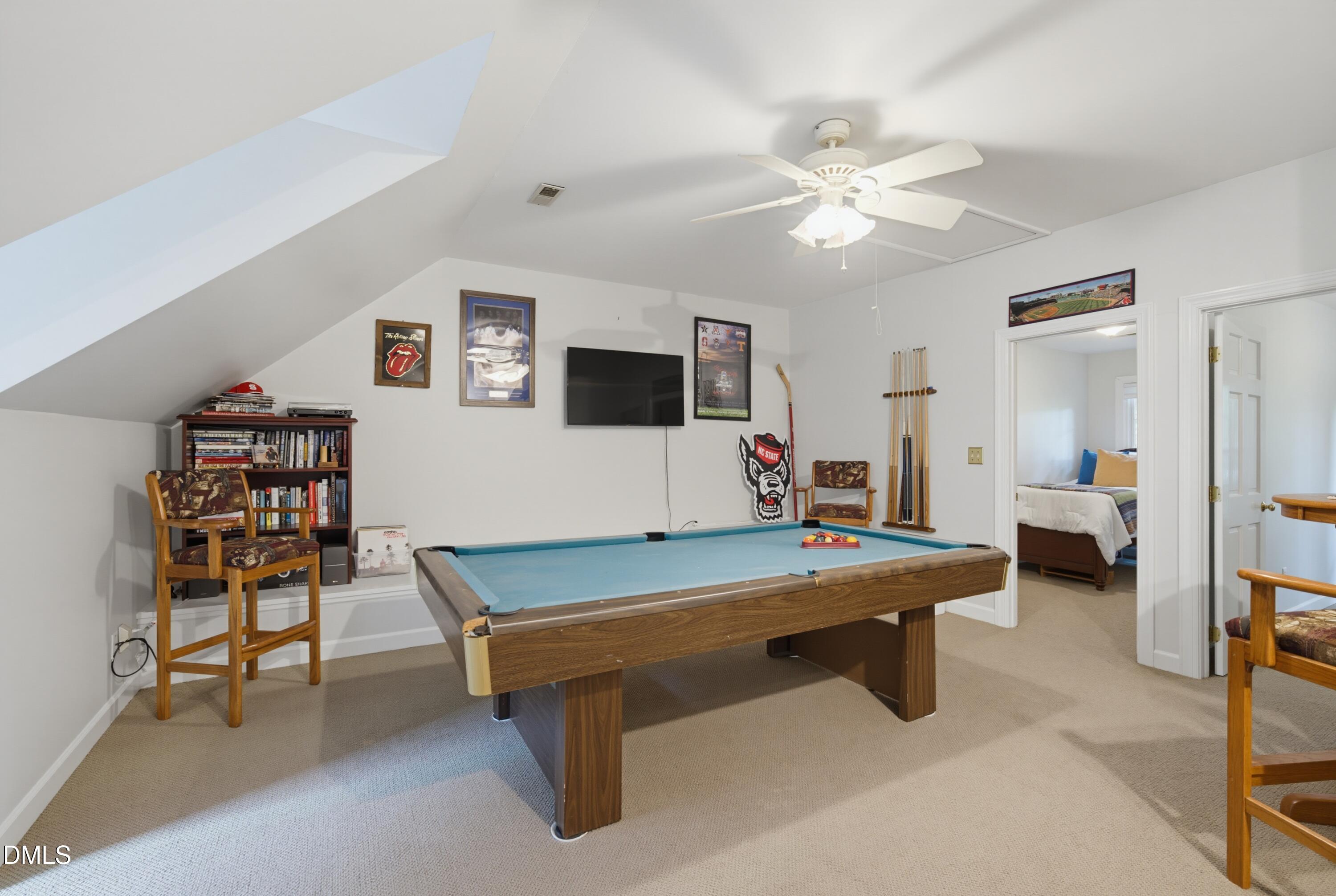 1302 Hampshire Court Property Photo 6