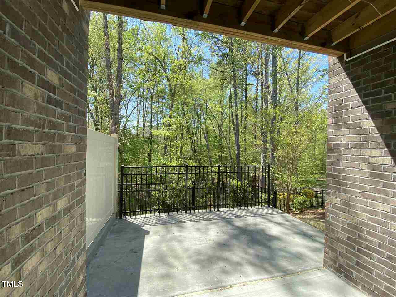 528 Fumagalli Drive Property Photo 9