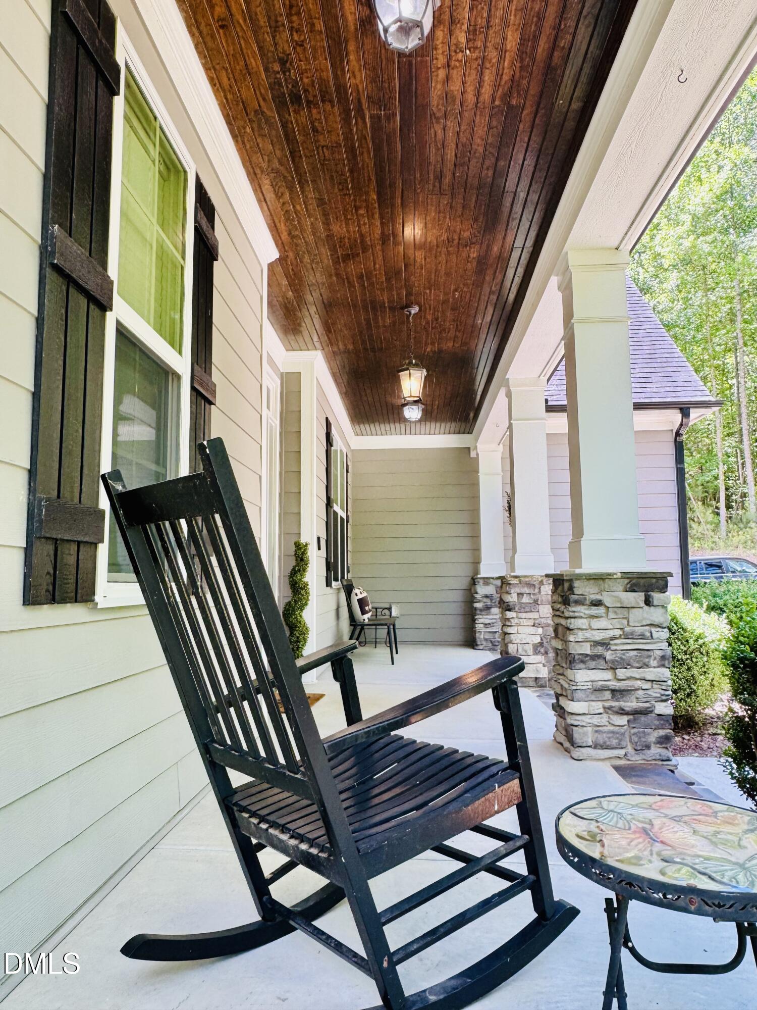 3658 Pleasants Ridge Drive Property Photo 2