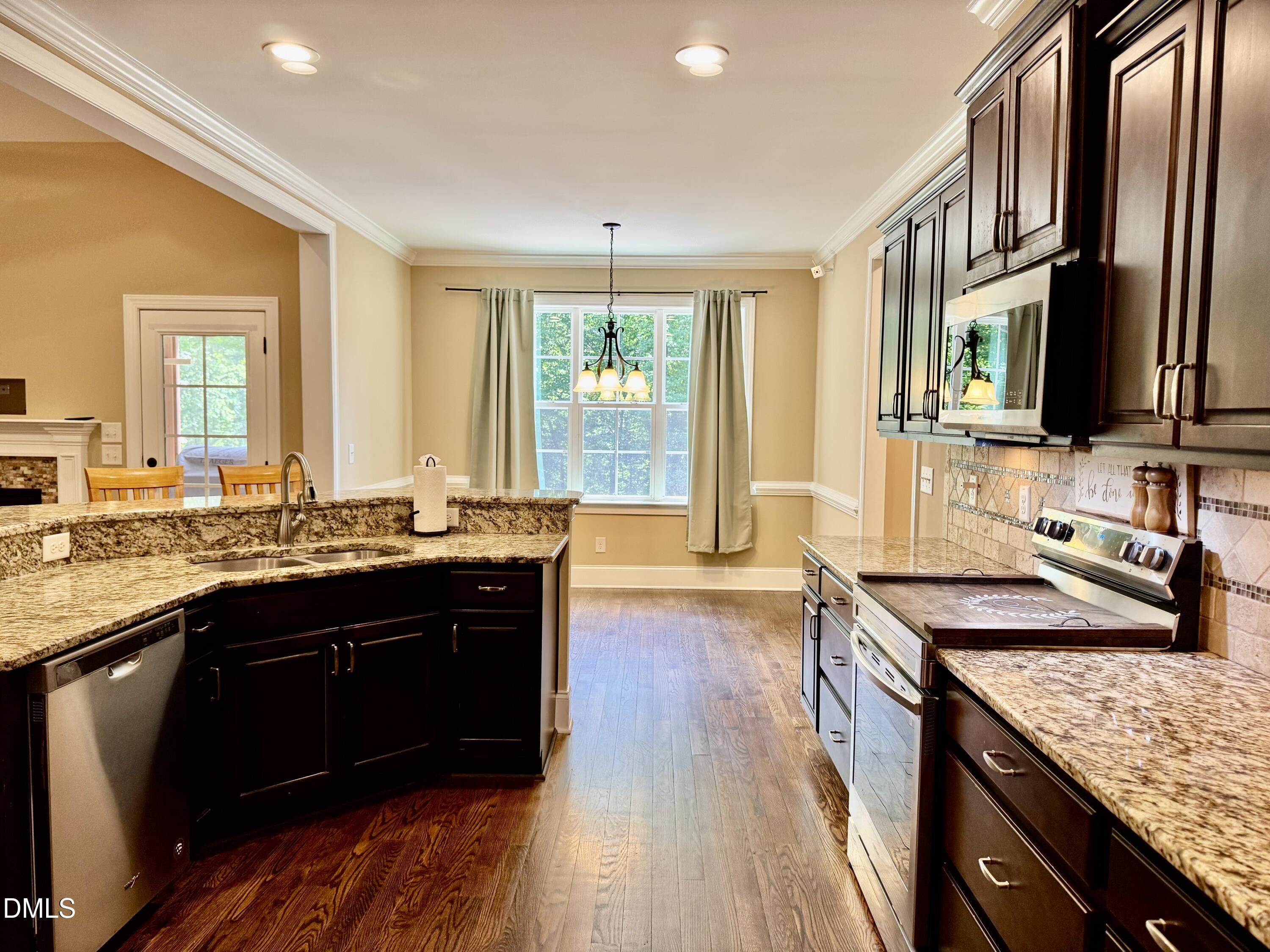 3658 Pleasants Ridge Drive Property Photo 7
