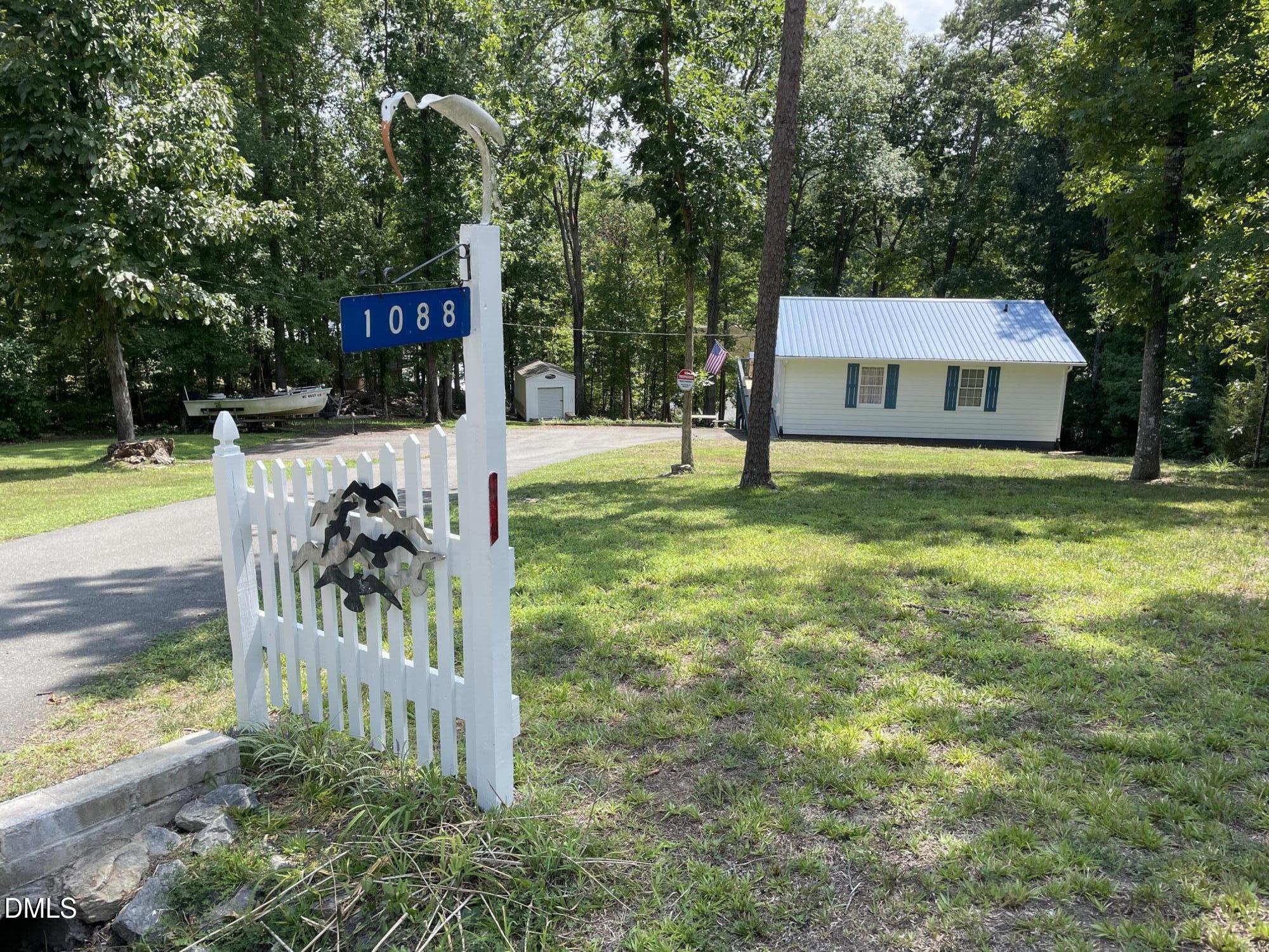 1088 Hyco Hills Road Property Photo 1