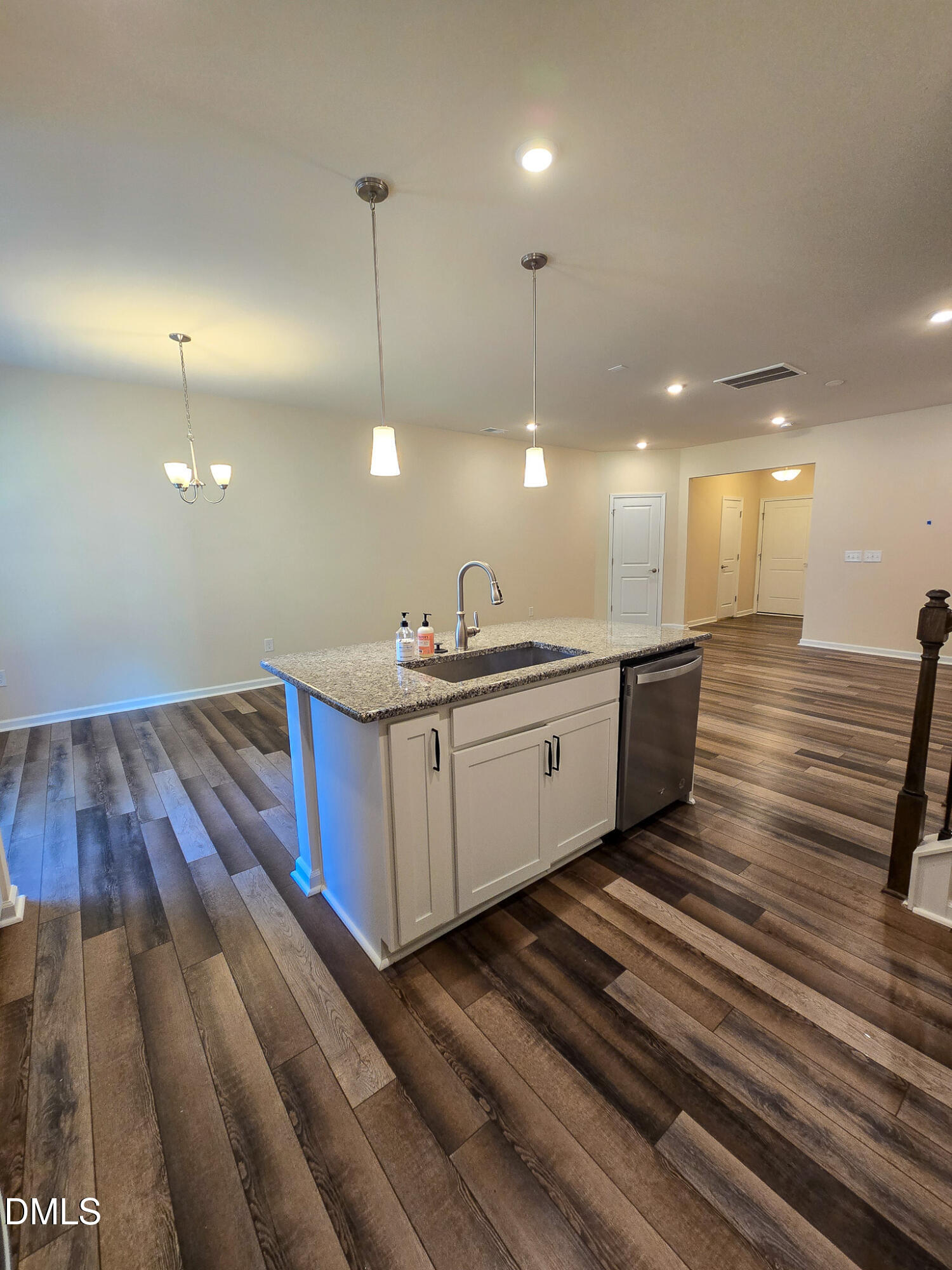 306 Villanova Drive Property Photo 13