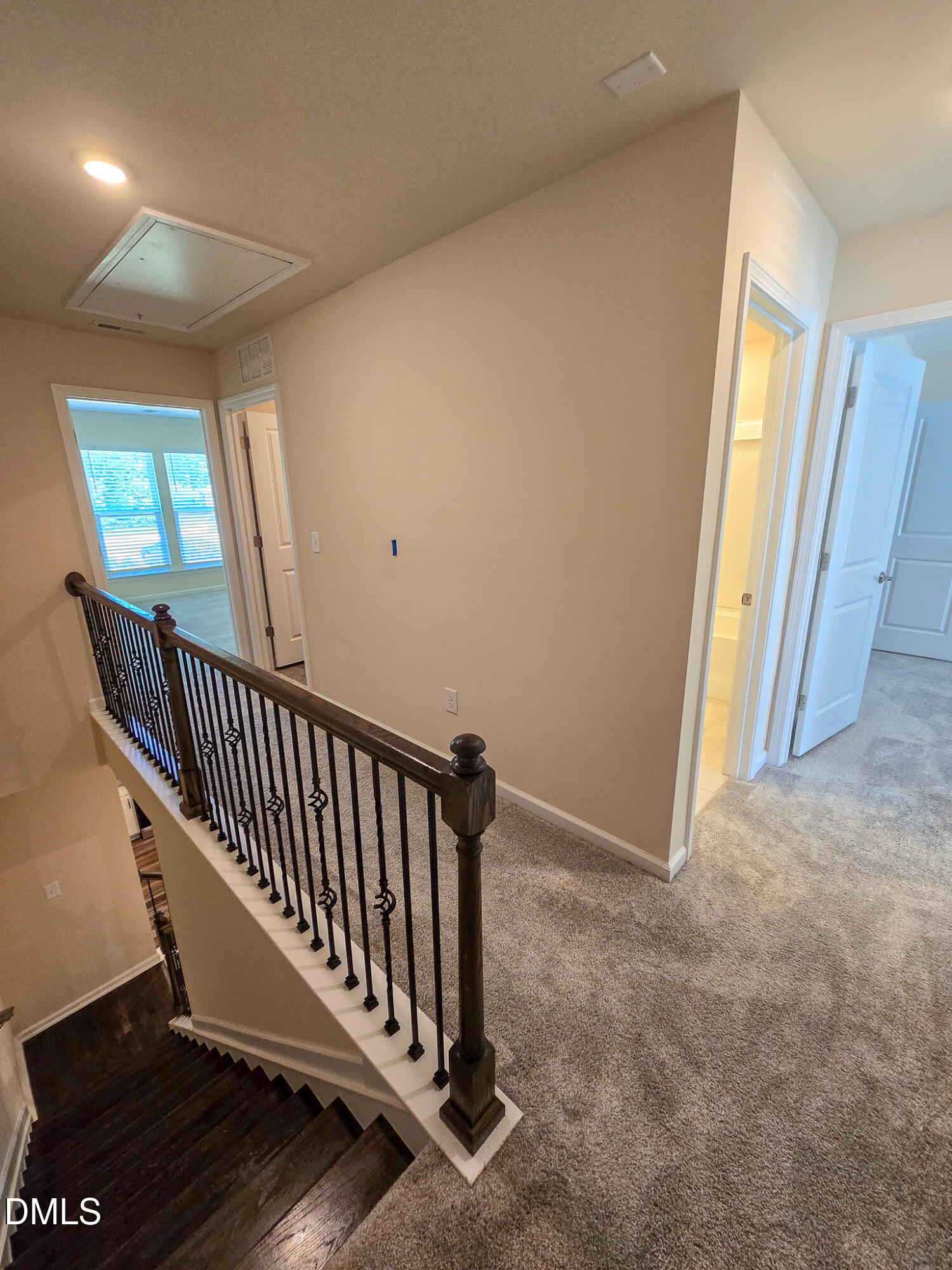 306 Villanova Drive Property Photo 14