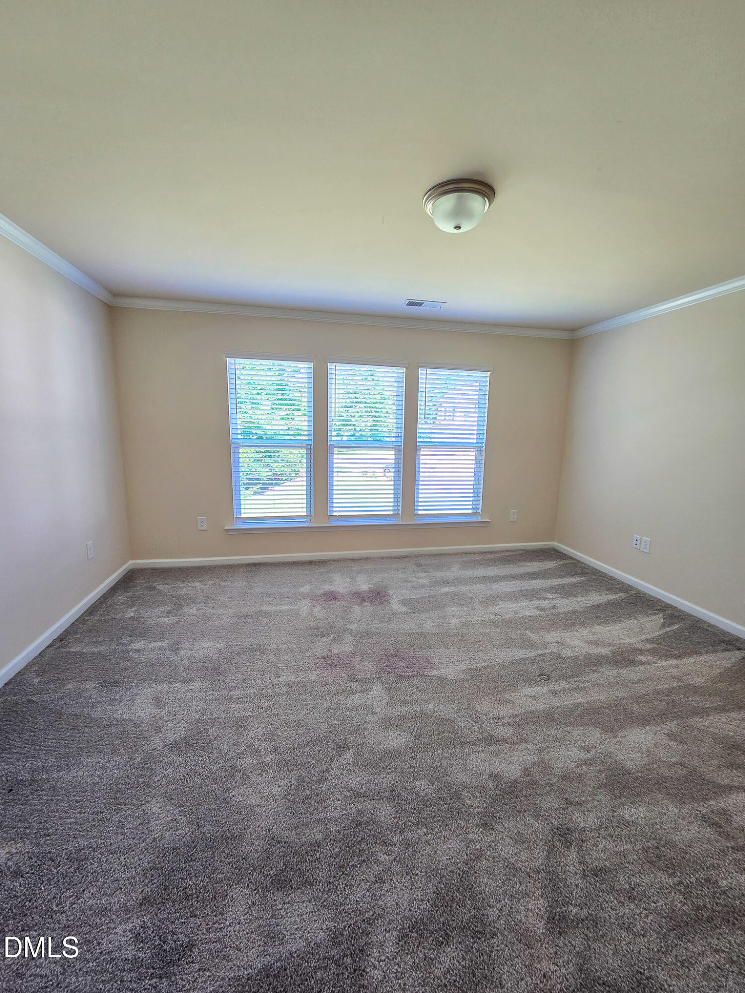 306 Villanova Drive Property Photo 15