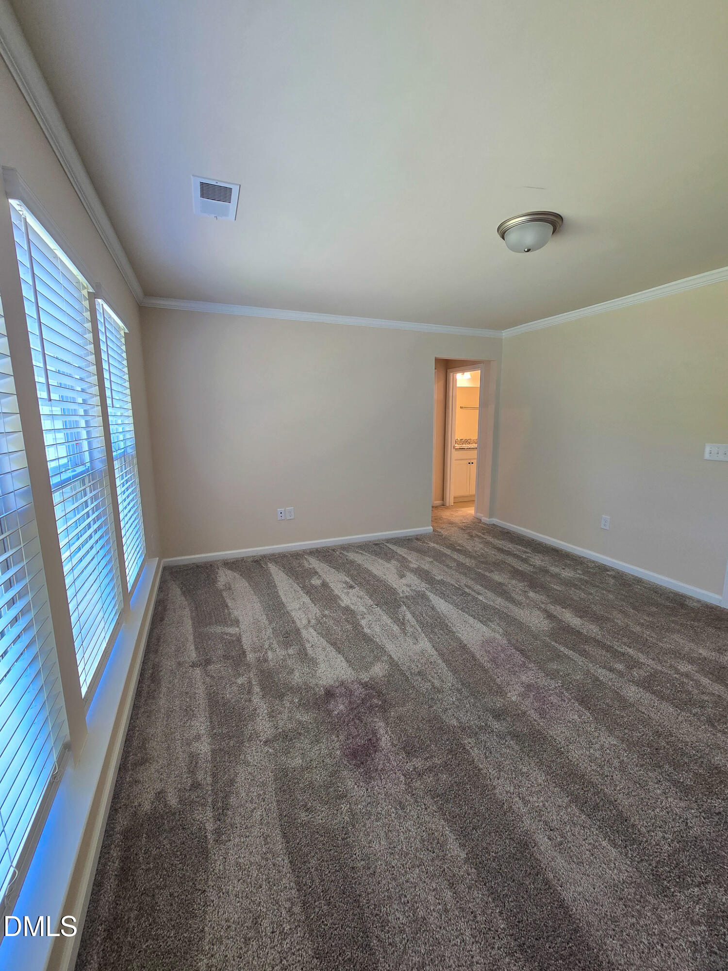 306 Villanova Drive Property Photo 16
