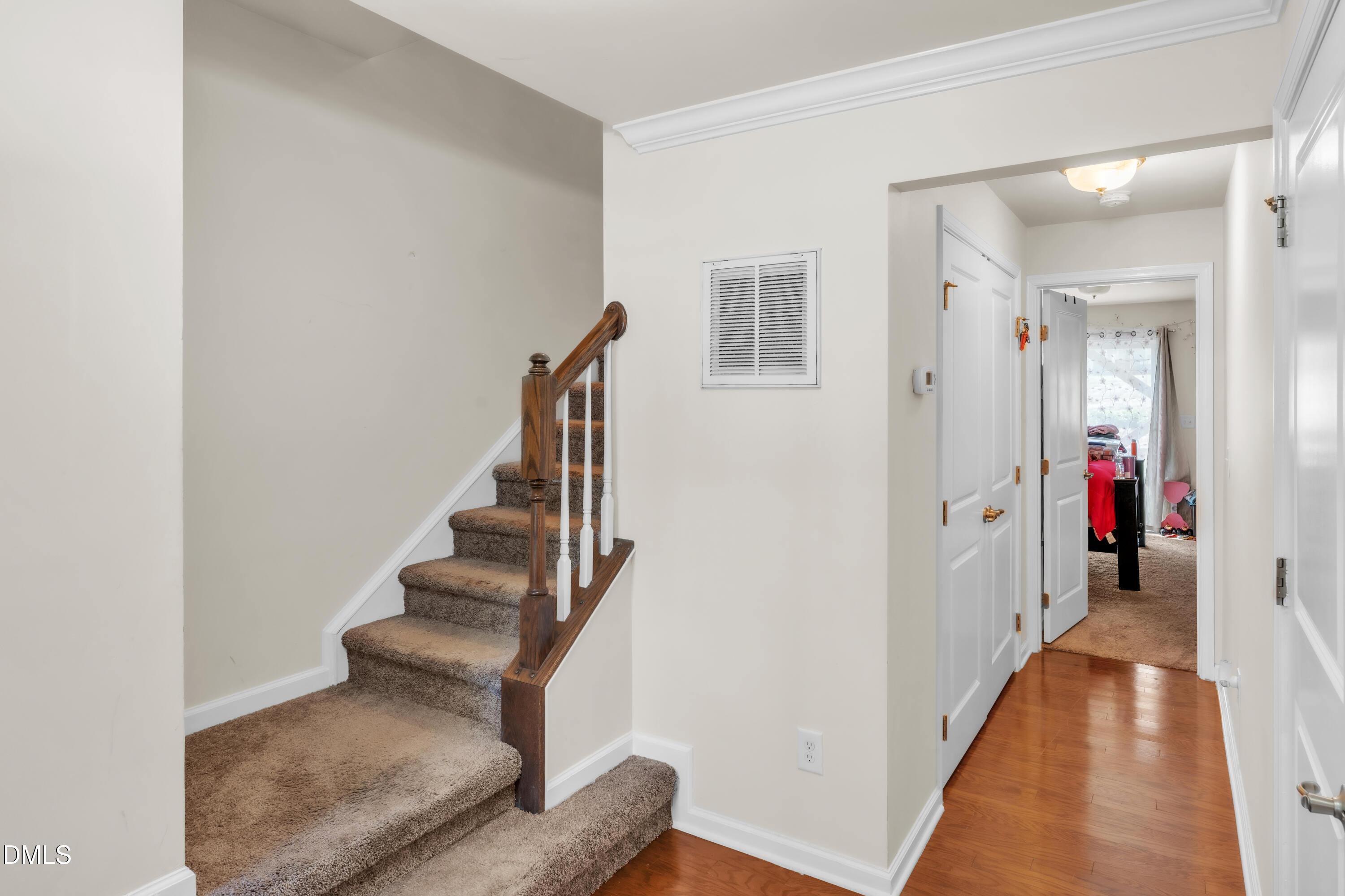 541 Pemberwich Place Property Photo 3