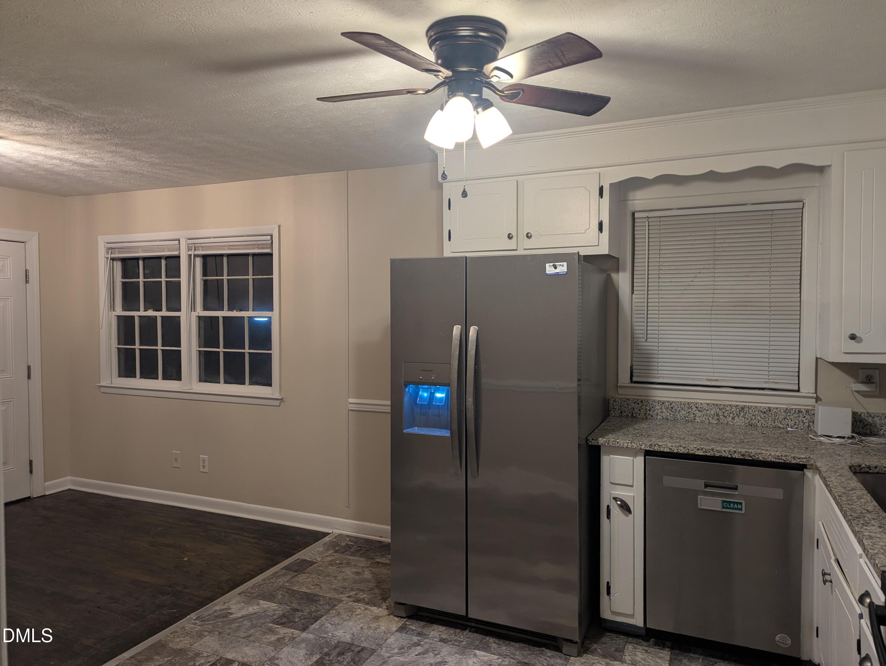 1020 Riverside Circle Property Photo 12