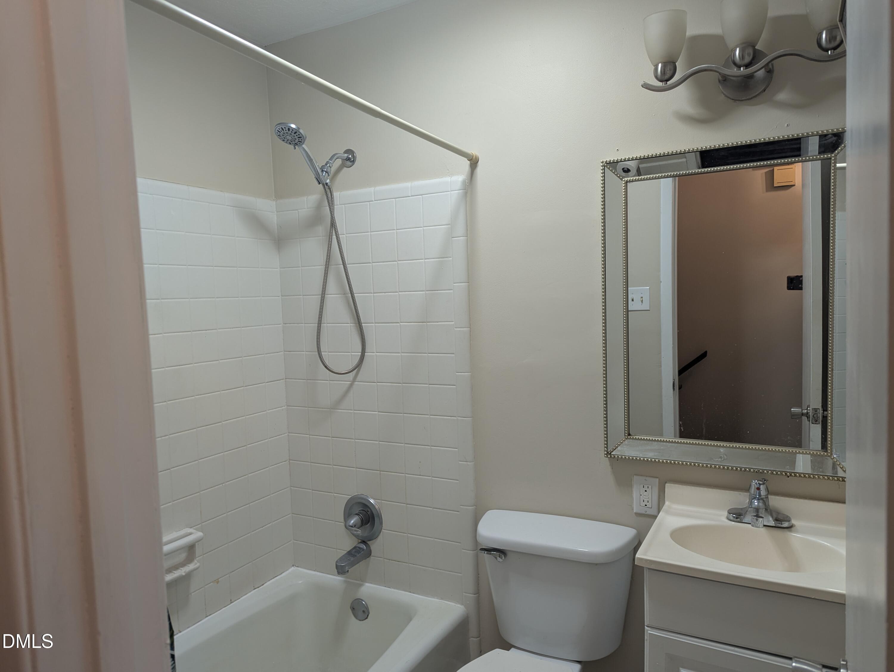 1020 Riverside Circle Property Photo 24