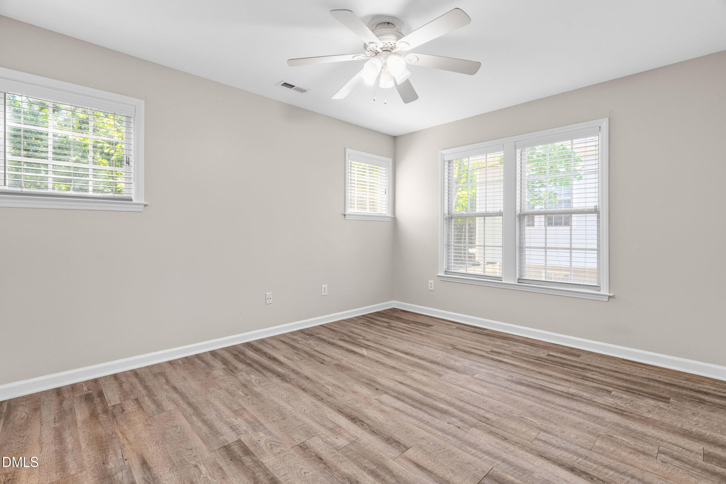 6924 Jeffreys Creek Lane Property Photo 10