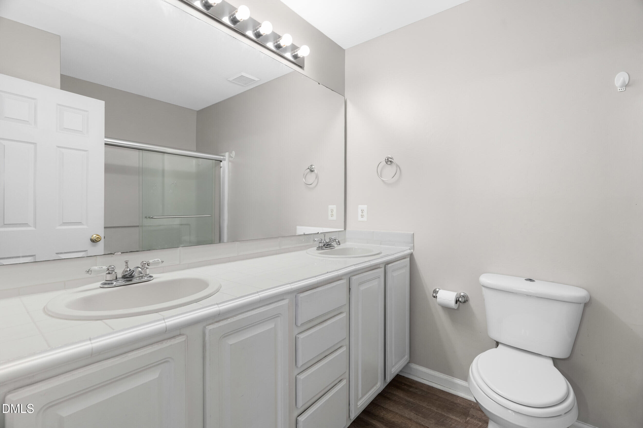 6924 Jeffreys Creek Lane Property Photo 11