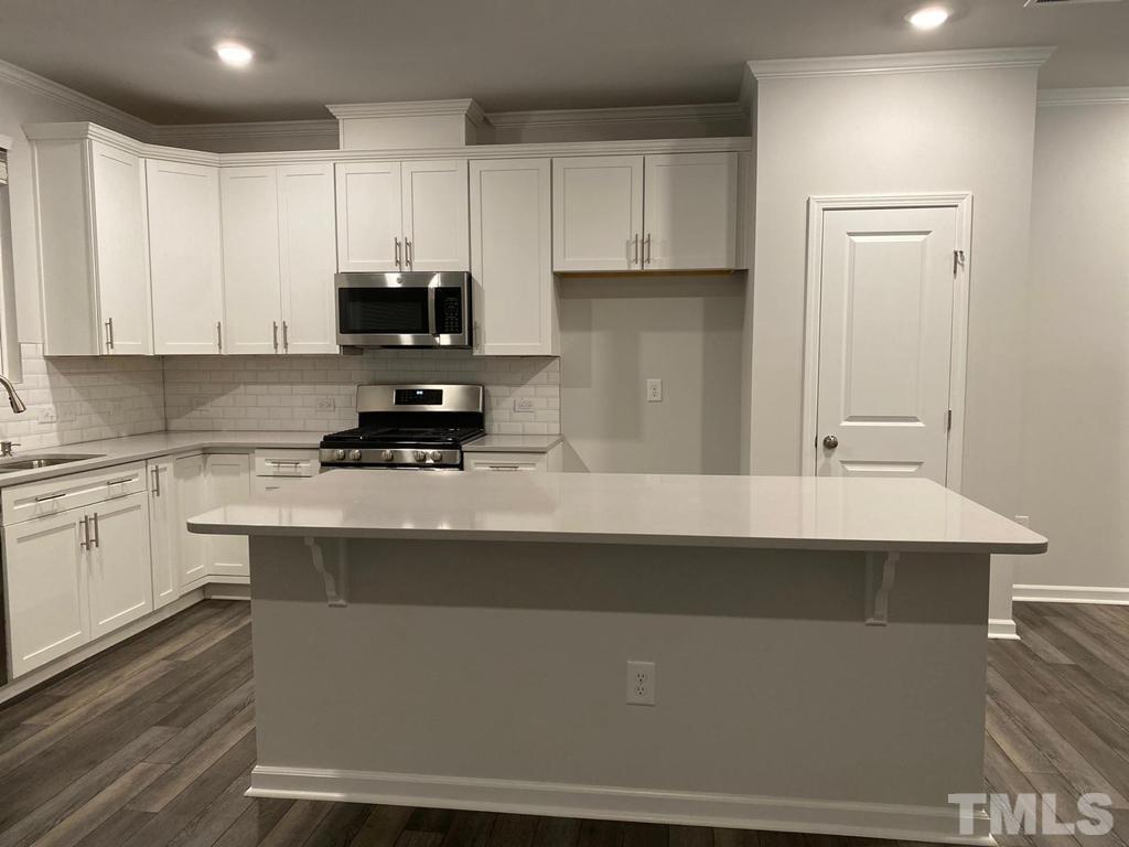1014 Gemma Drive Property Photo 4