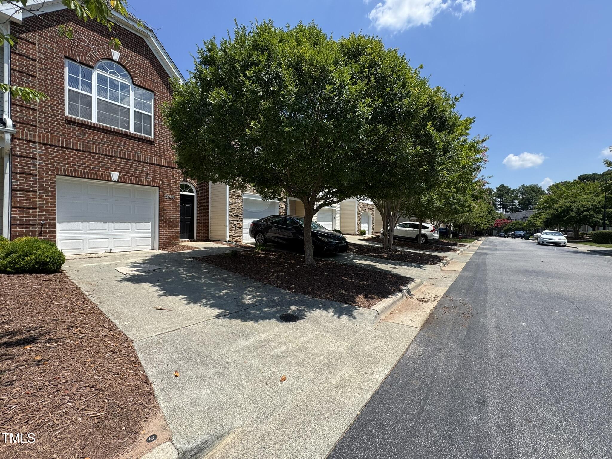 539 Writers Way Property Photo 2