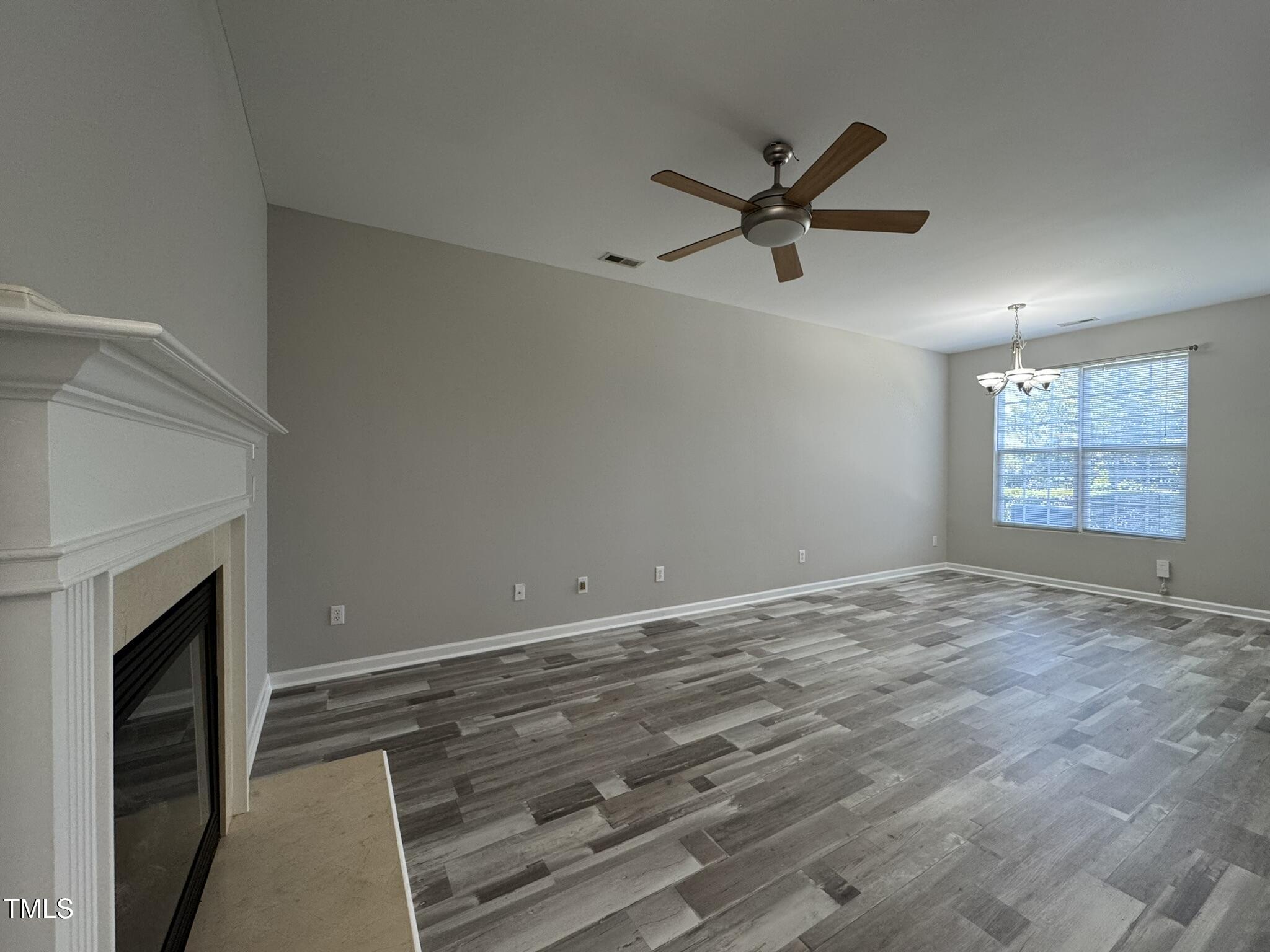 539 Writers Way Property Photo 4