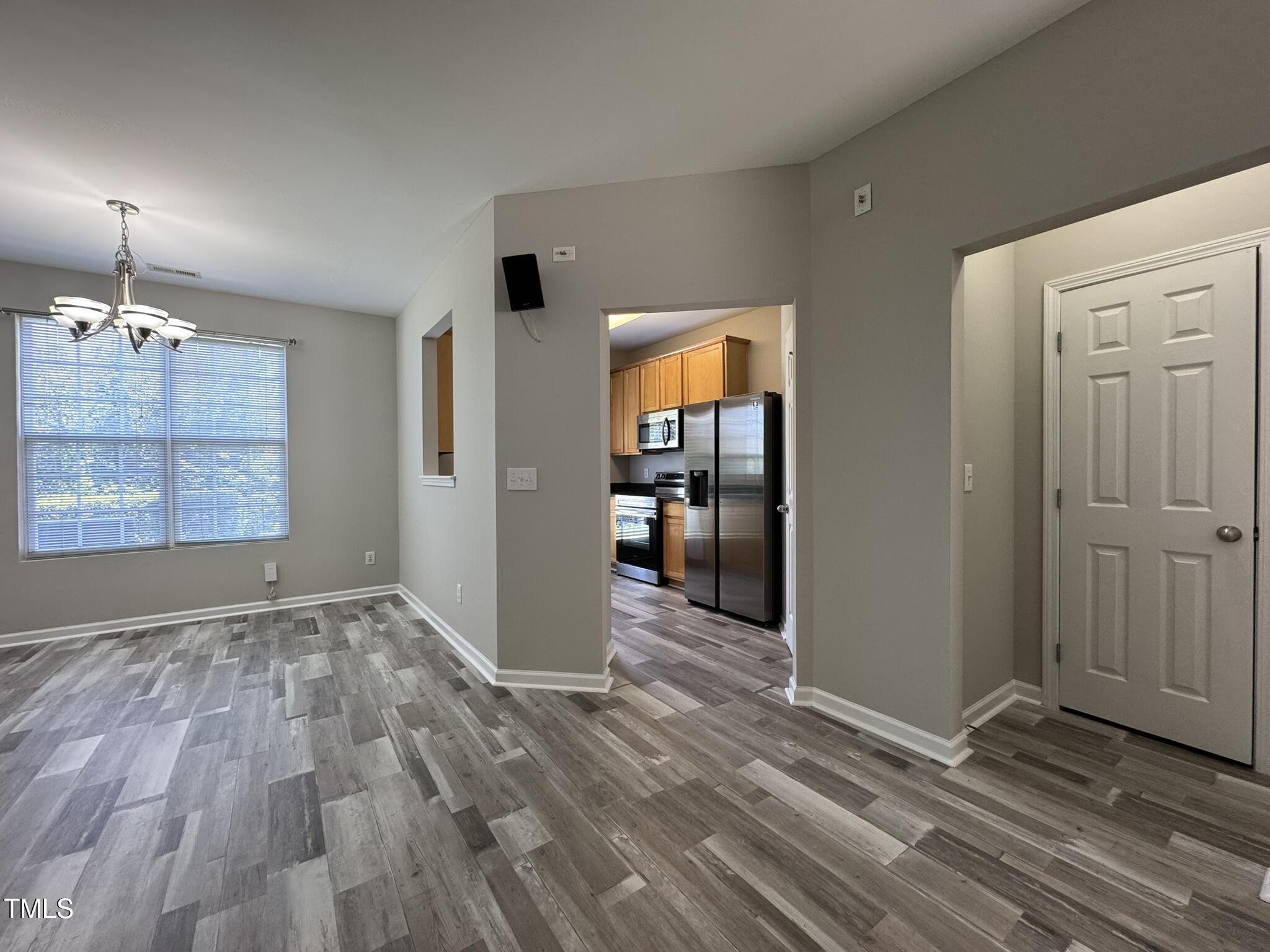 539 Writers Way Property Photo 6