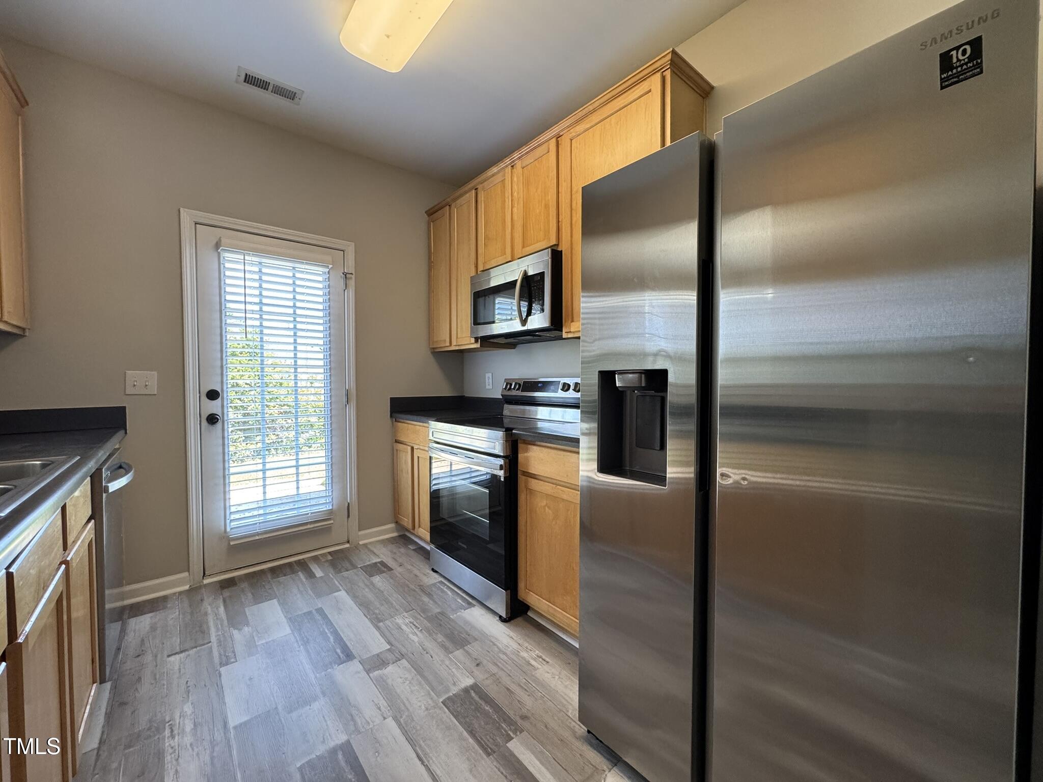 539 Writers Way Property Photo 7