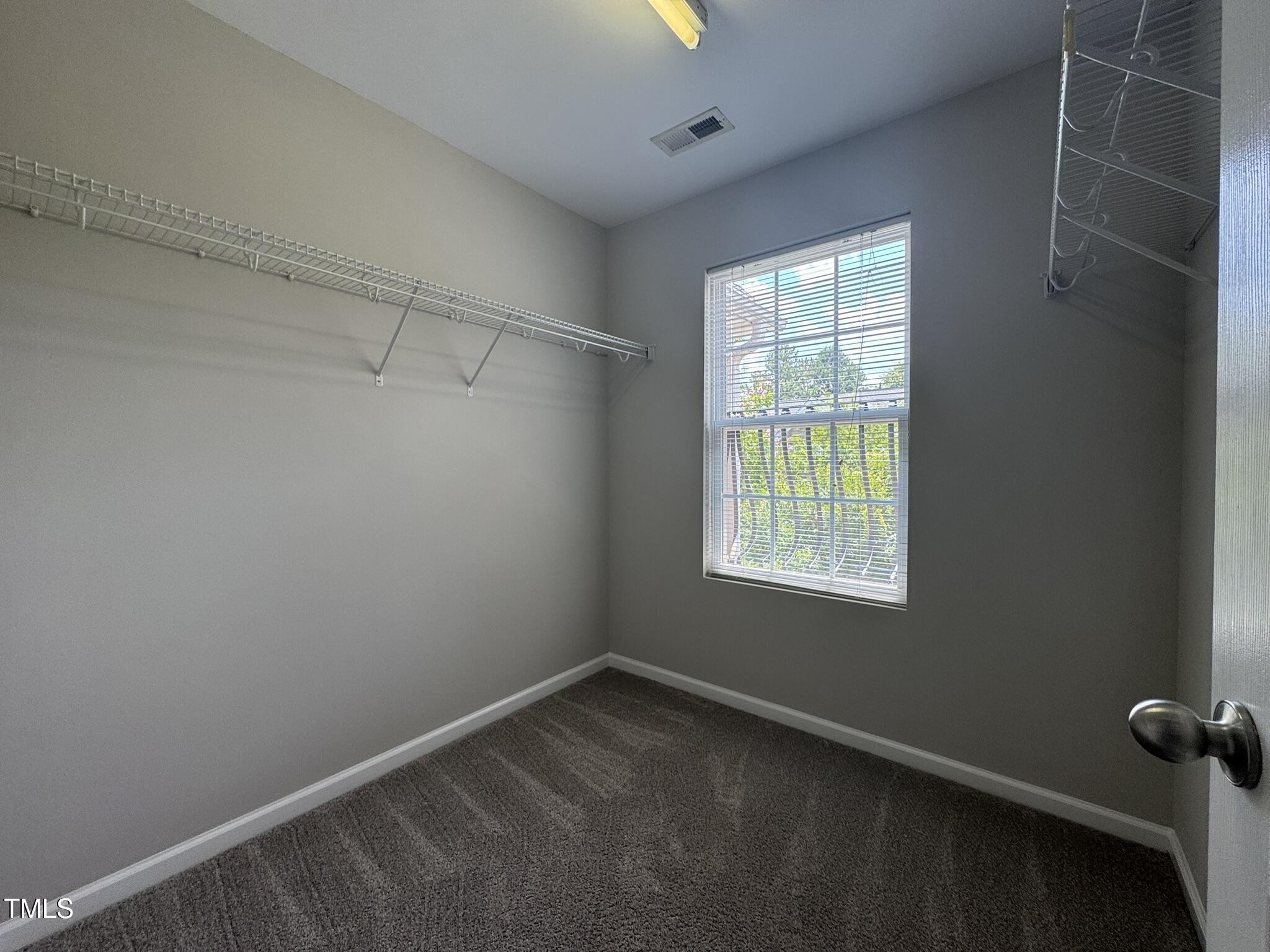539 Writers Way Property Photo 25