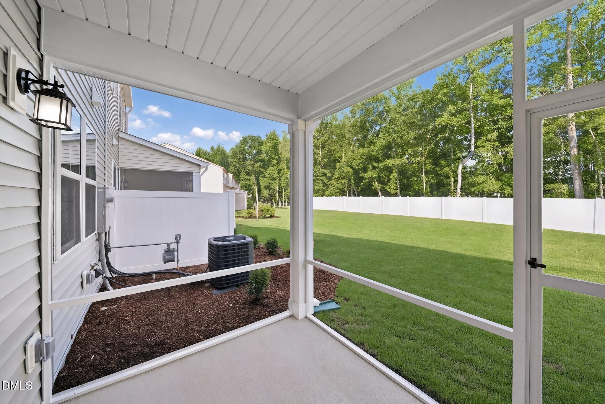 203 Tree Moss Court Property Photo 27