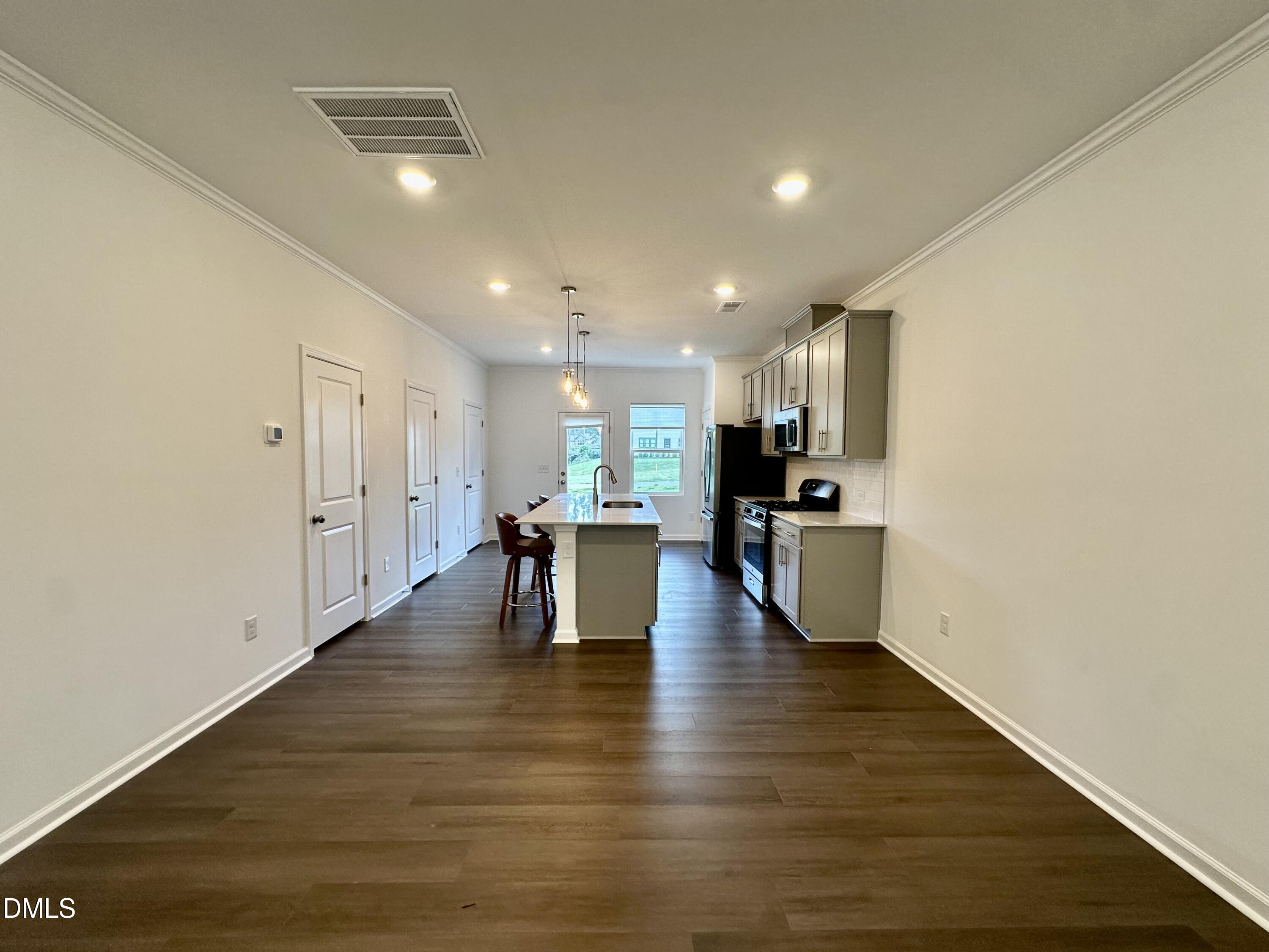 685 Mirkwood Avenue Property Photo 7