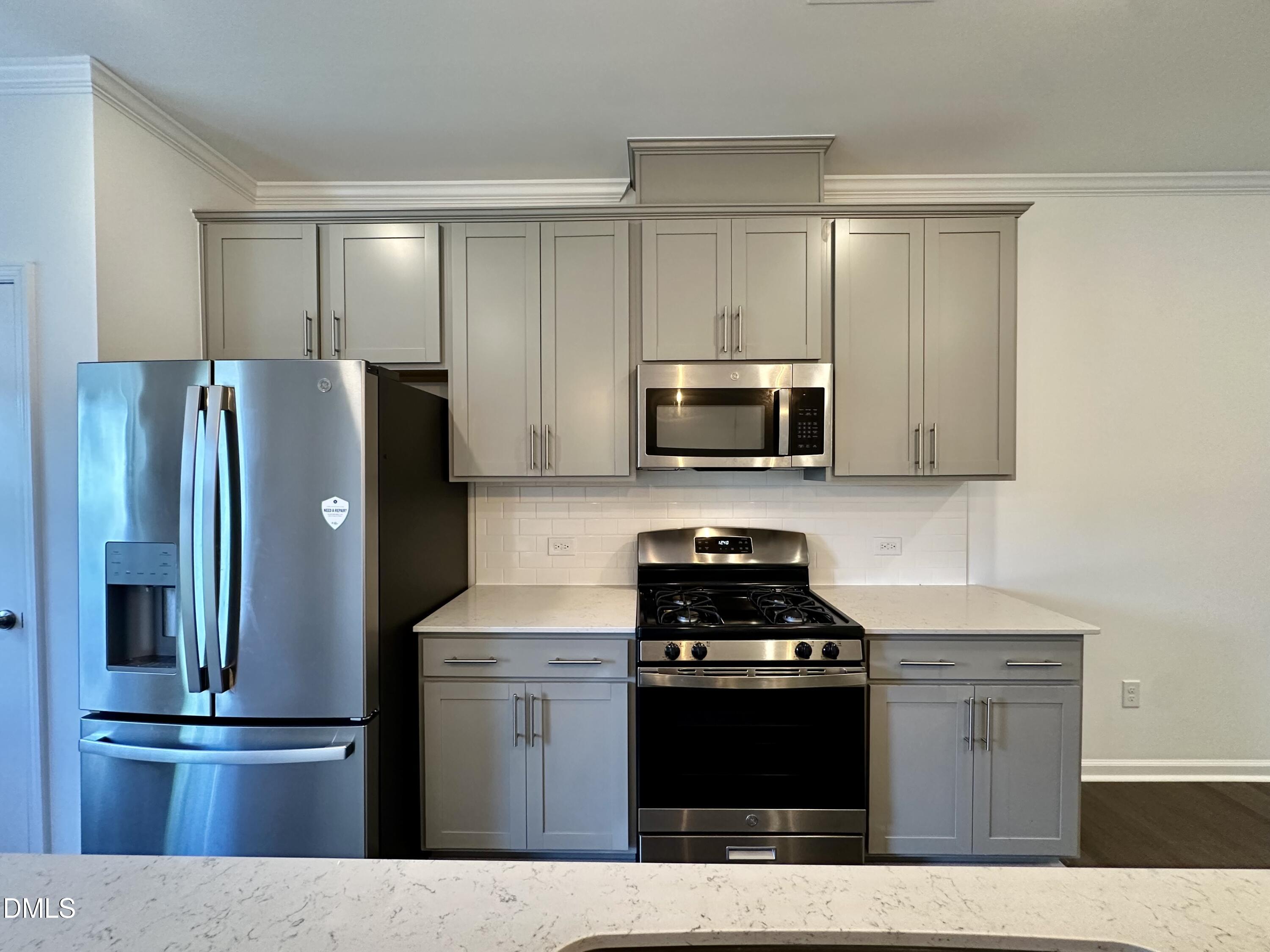 685 Mirkwood Avenue Property Photo 10