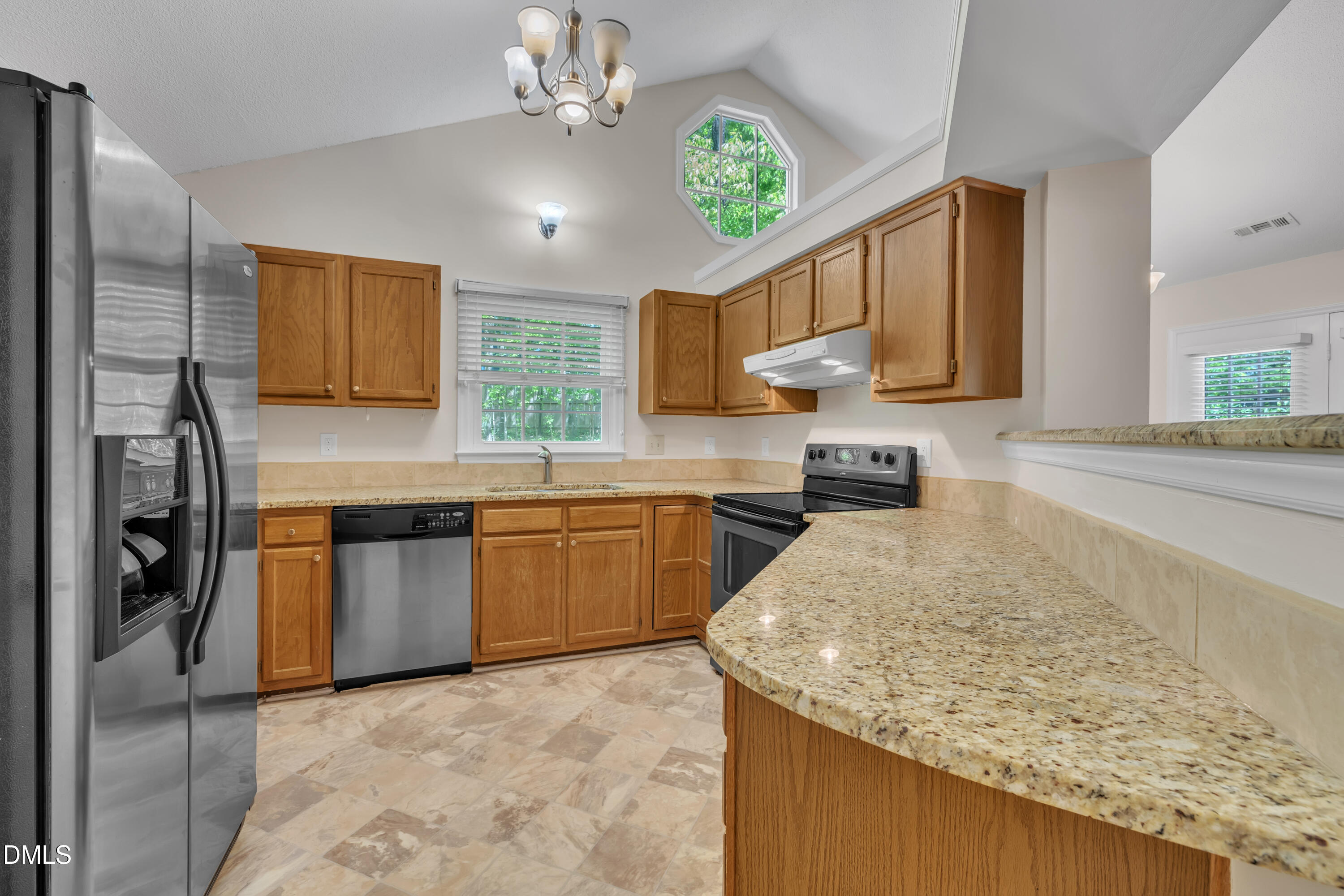 106 London Plain Court Property Photo 14
