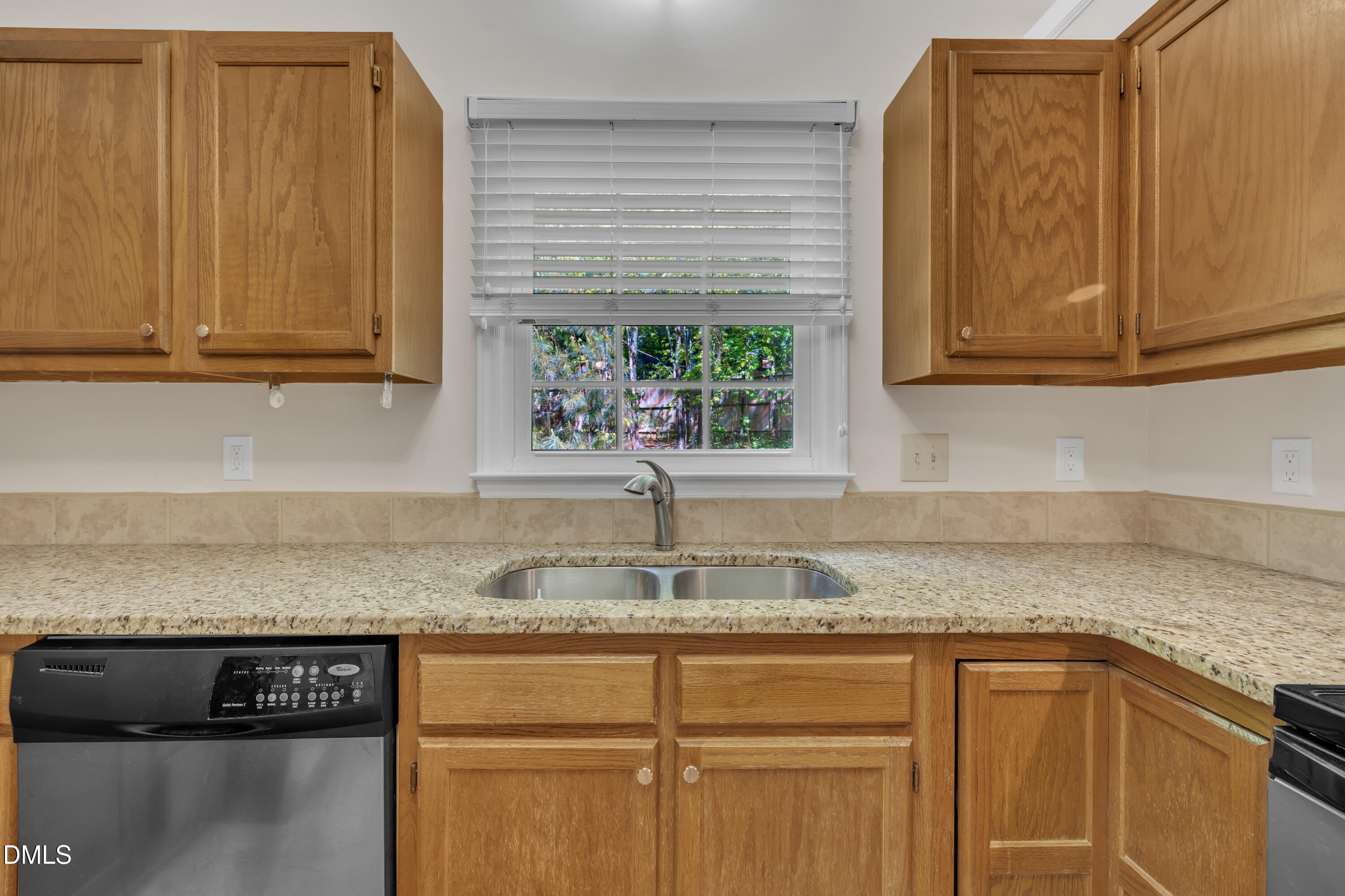 106 London Plain Court Property Photo 16