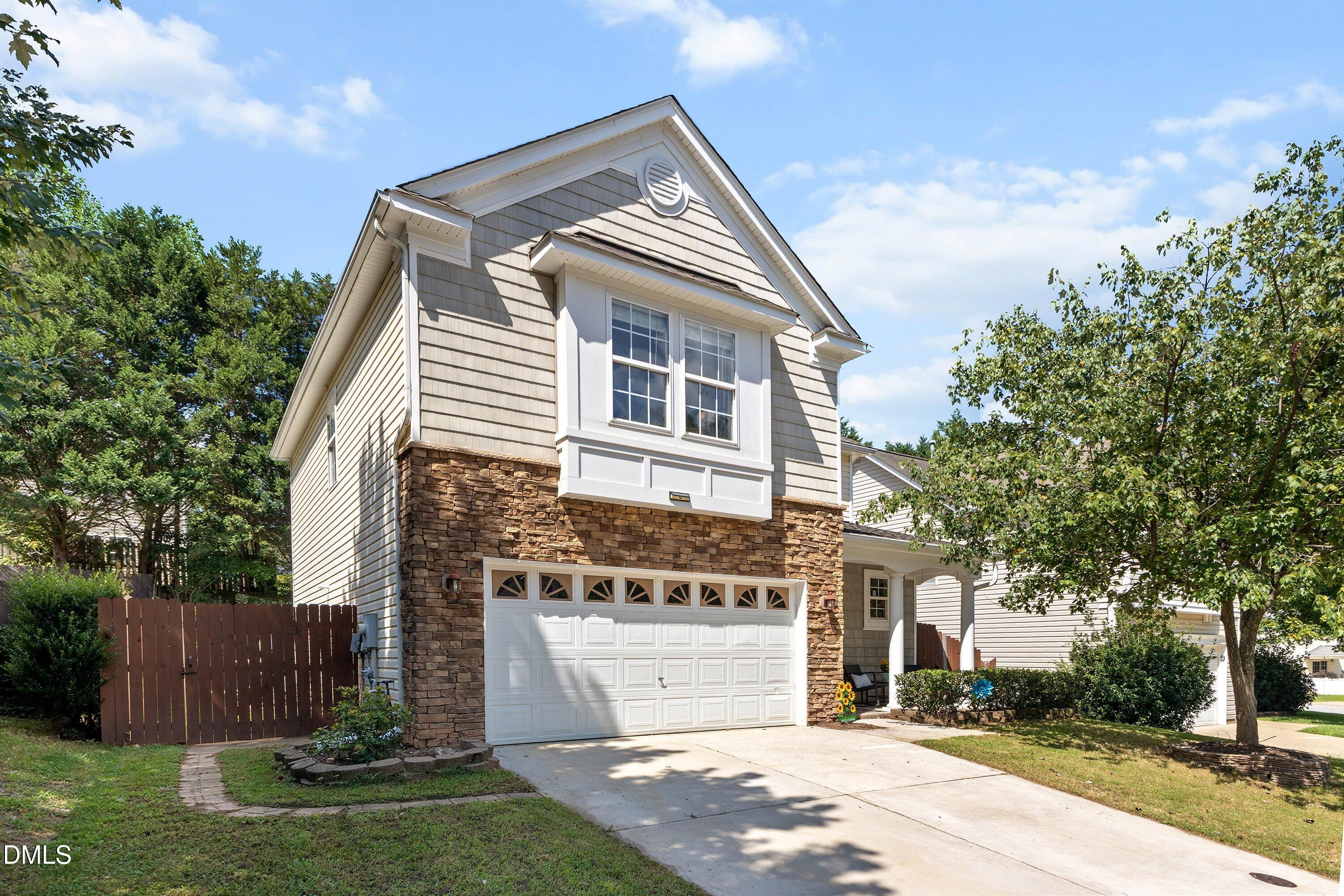 112 Smart Court Property Photo 5