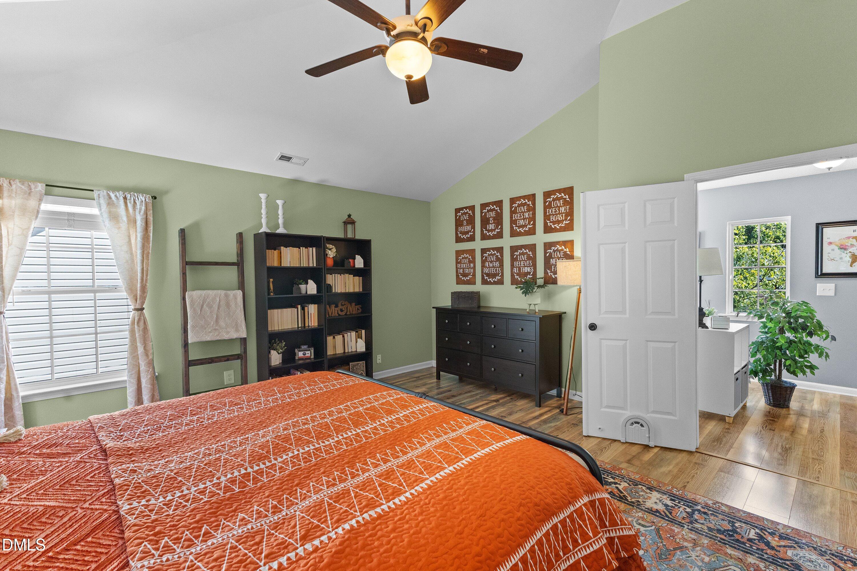 112 Smart Court Property Photo 29