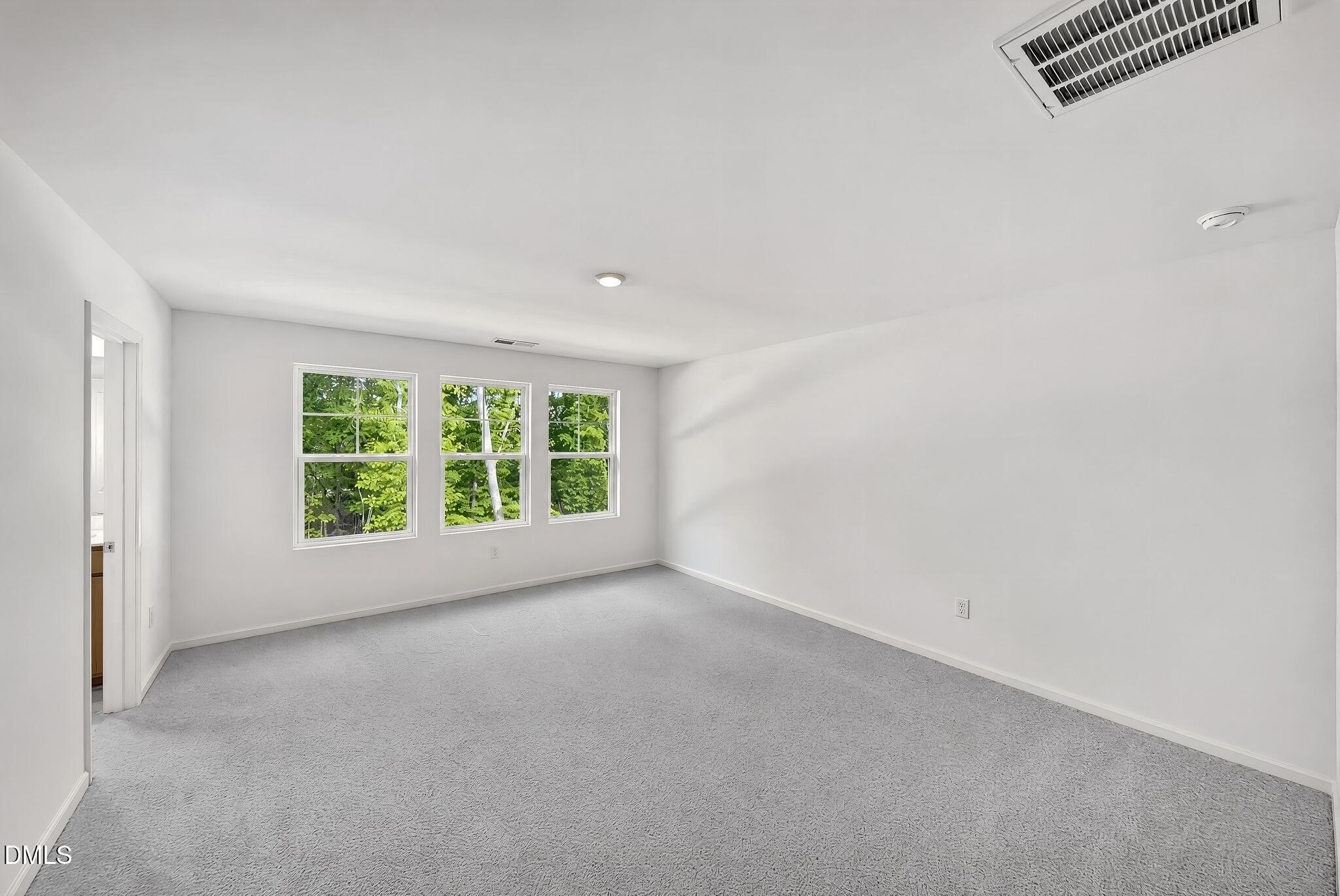 211 Tree Moss Court Property Photo 10