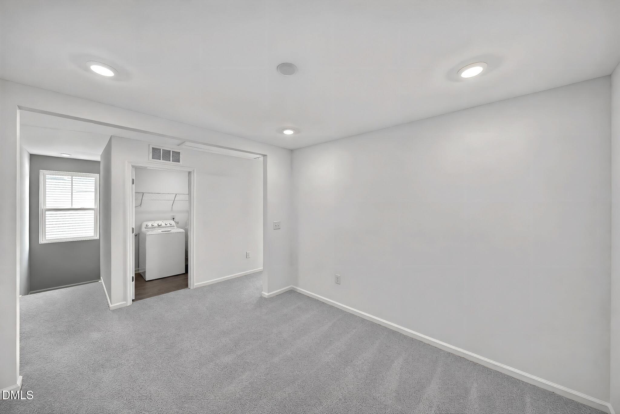 211 Tree Moss Court Property Photo 17