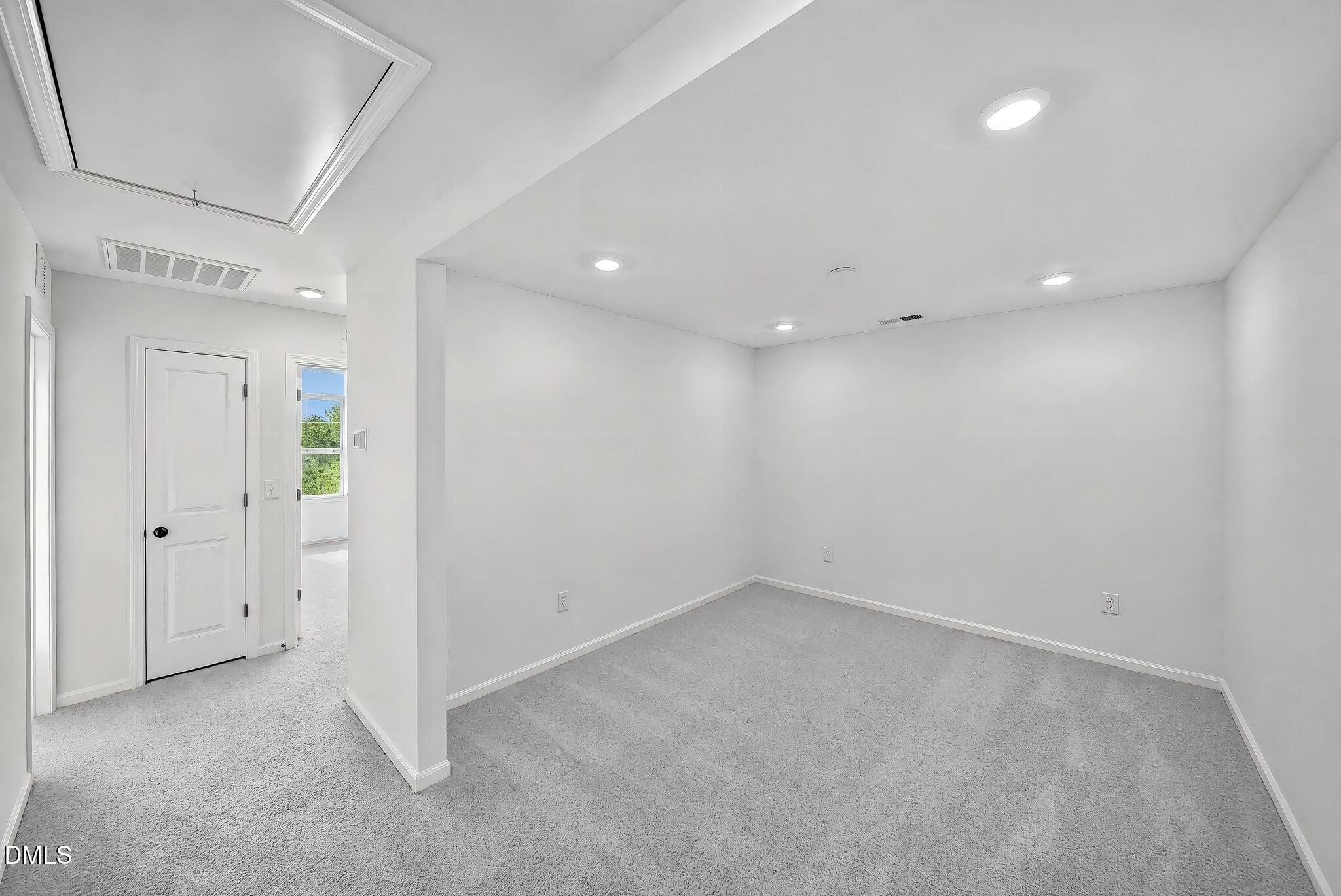 211 Tree Moss Court Property Photo 21