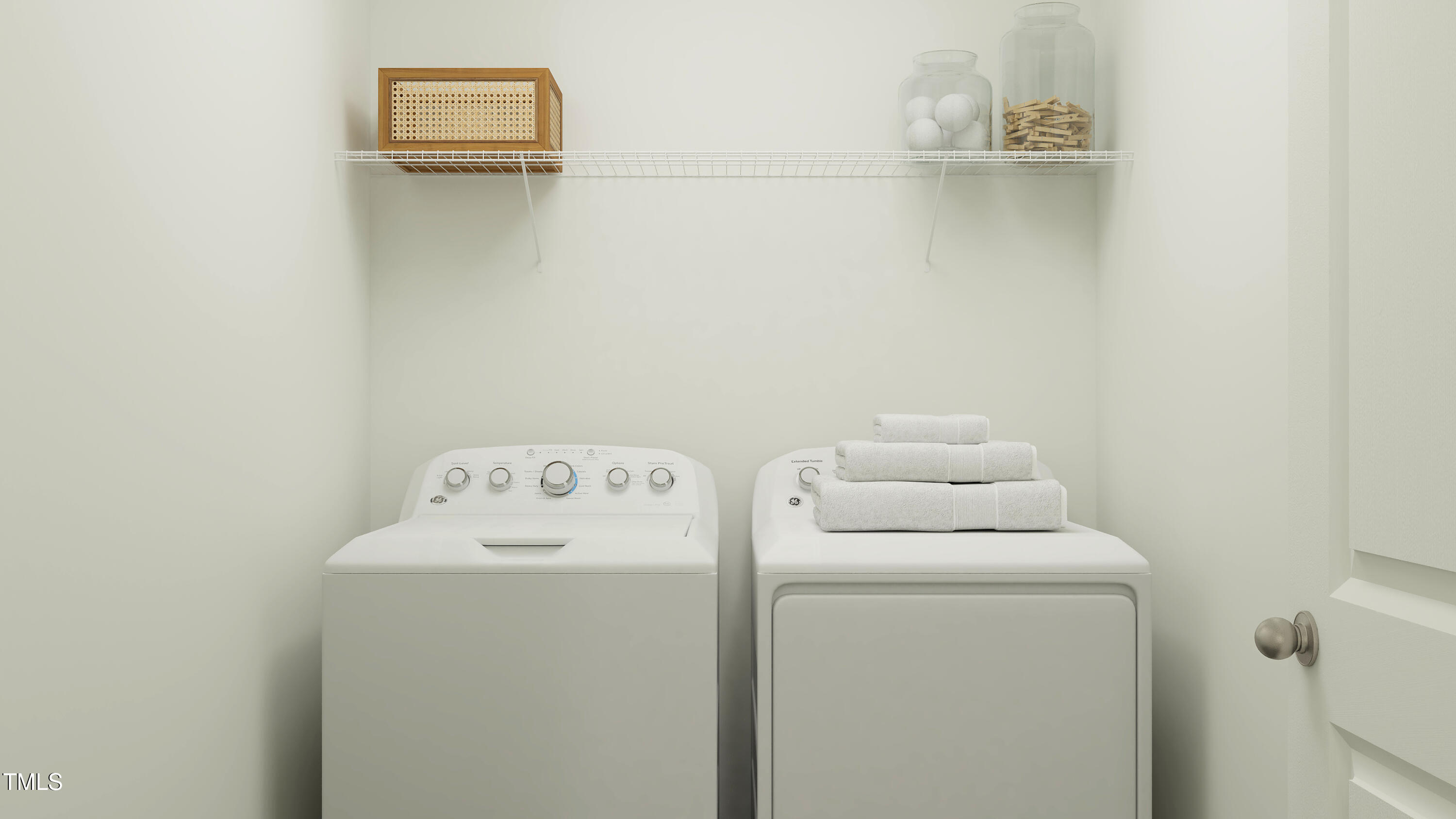 35 S Annrose Drive Property Photo 12