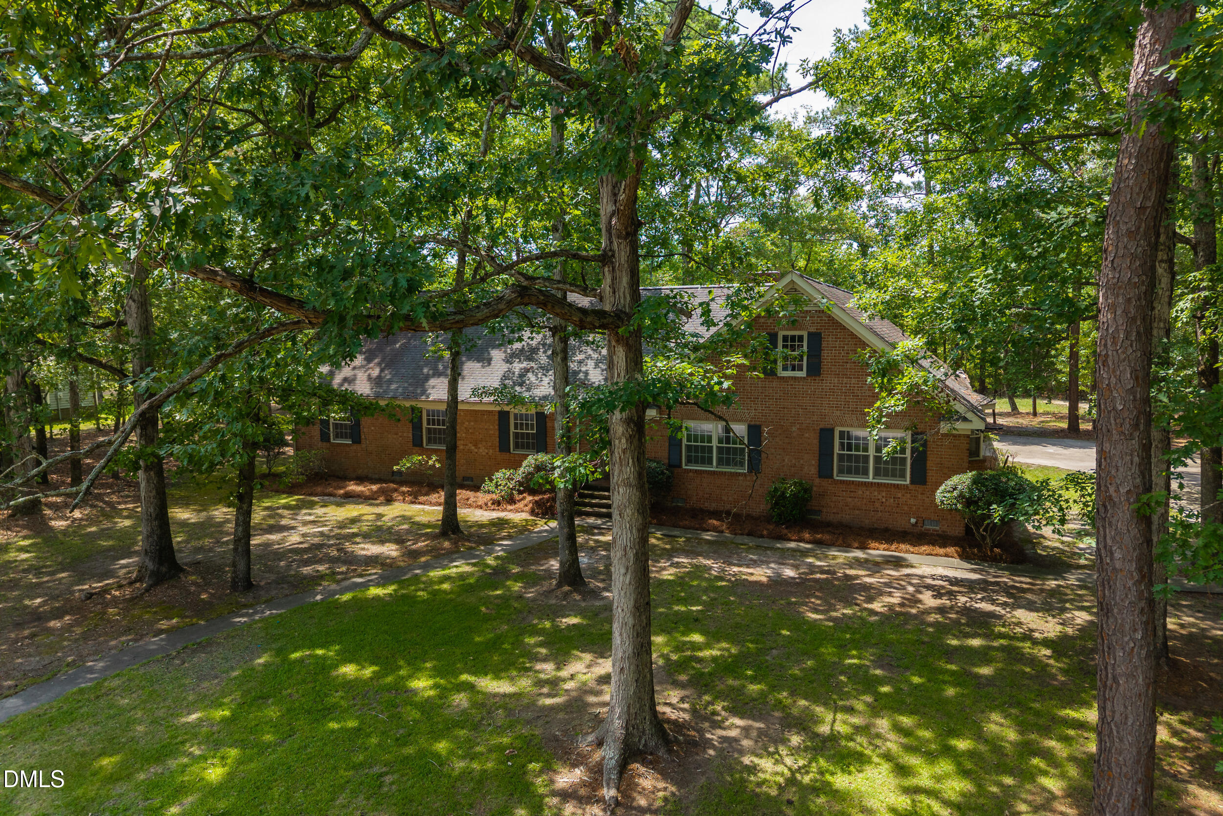 1612 Colony Drive Property Photo 6