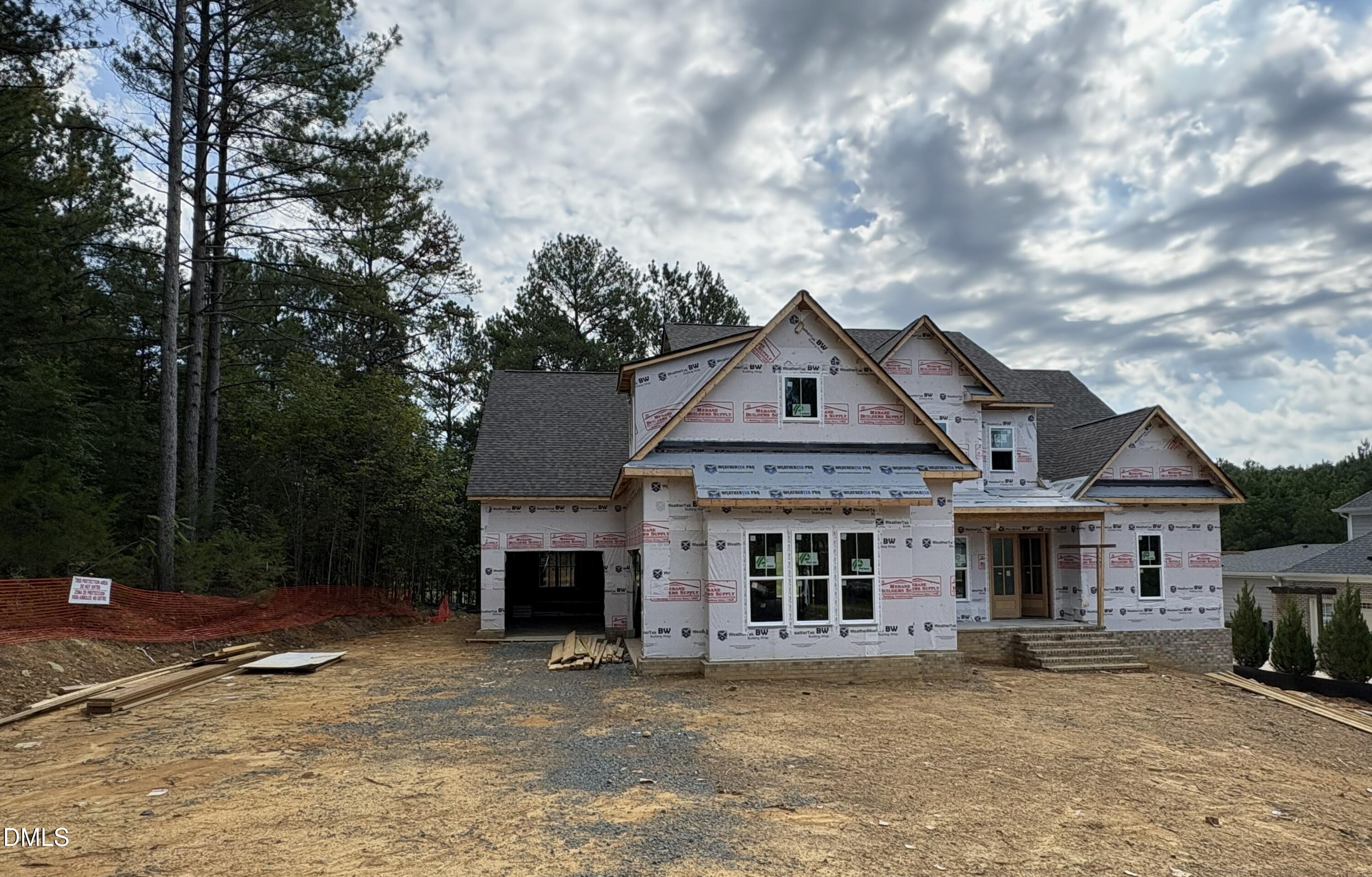 1267 Golfers View Property Photo 1