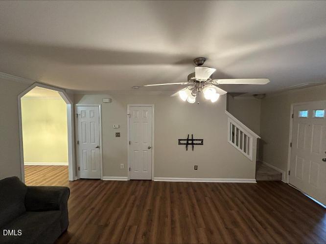 914 Savin Landing Property Photo 5