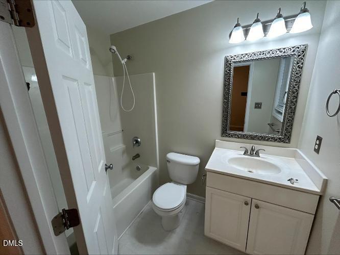 914 Savin Landing Property Photo 10
