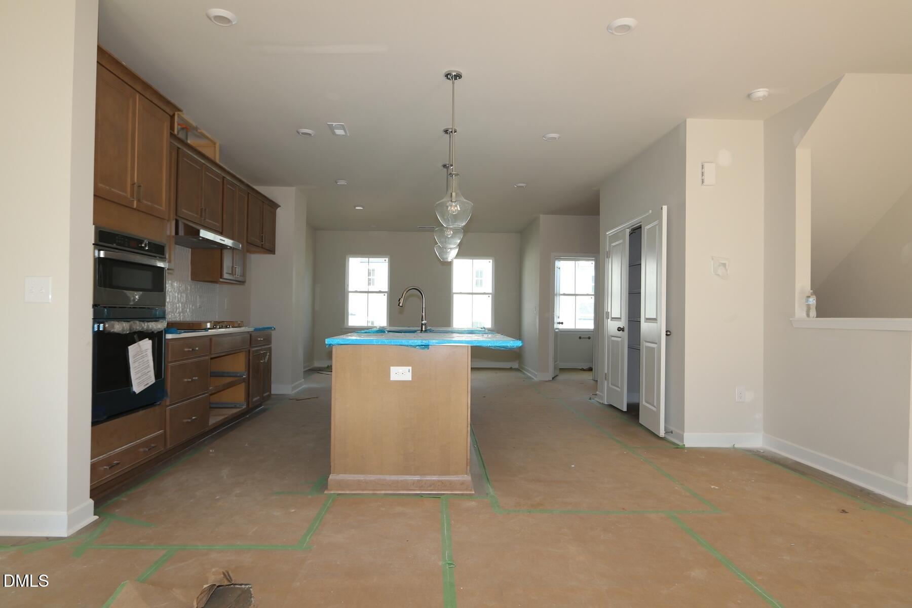 709 Callan View Avenue Property Photo 9