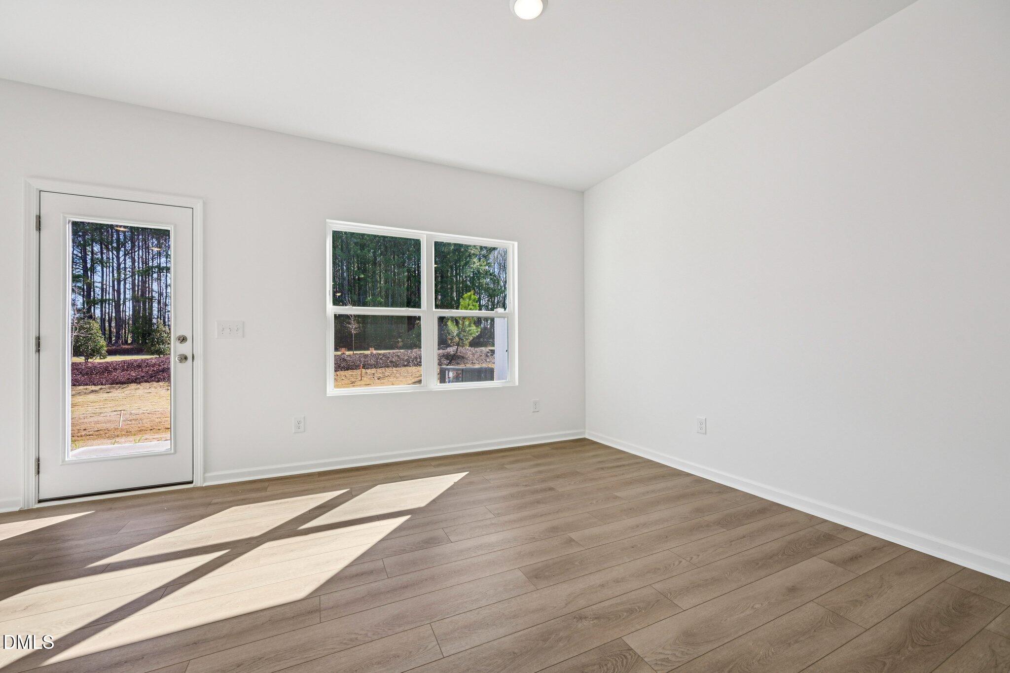 602 Rosy Court Property Photo 4