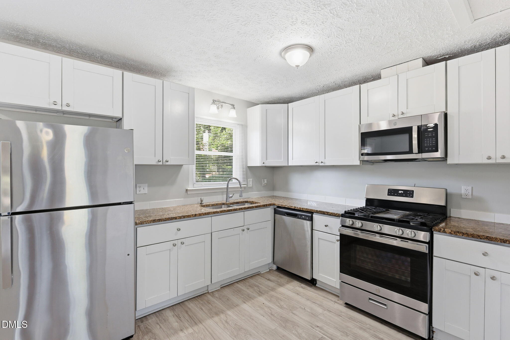 8213 Wynewood Court Property Photo 5